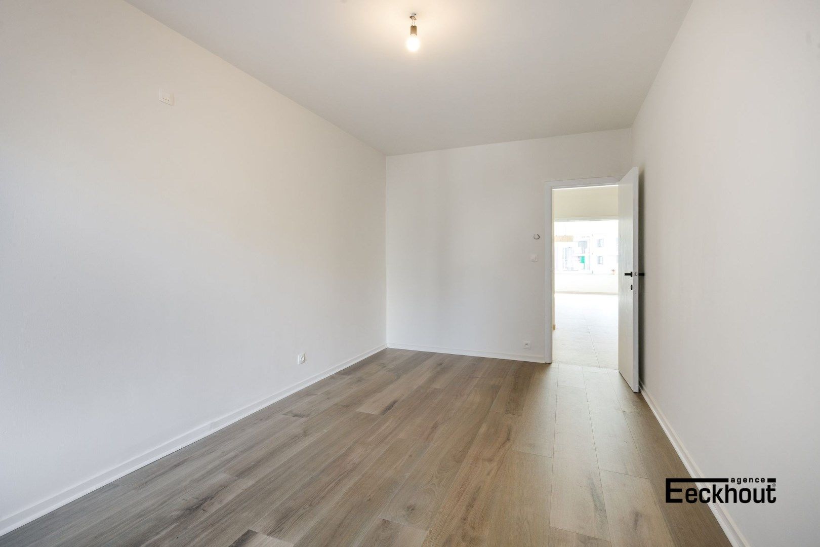 Exclusief, volledig vernieuwd appartement (104 m²) op gegeerde ligging te Oostende! foto 17