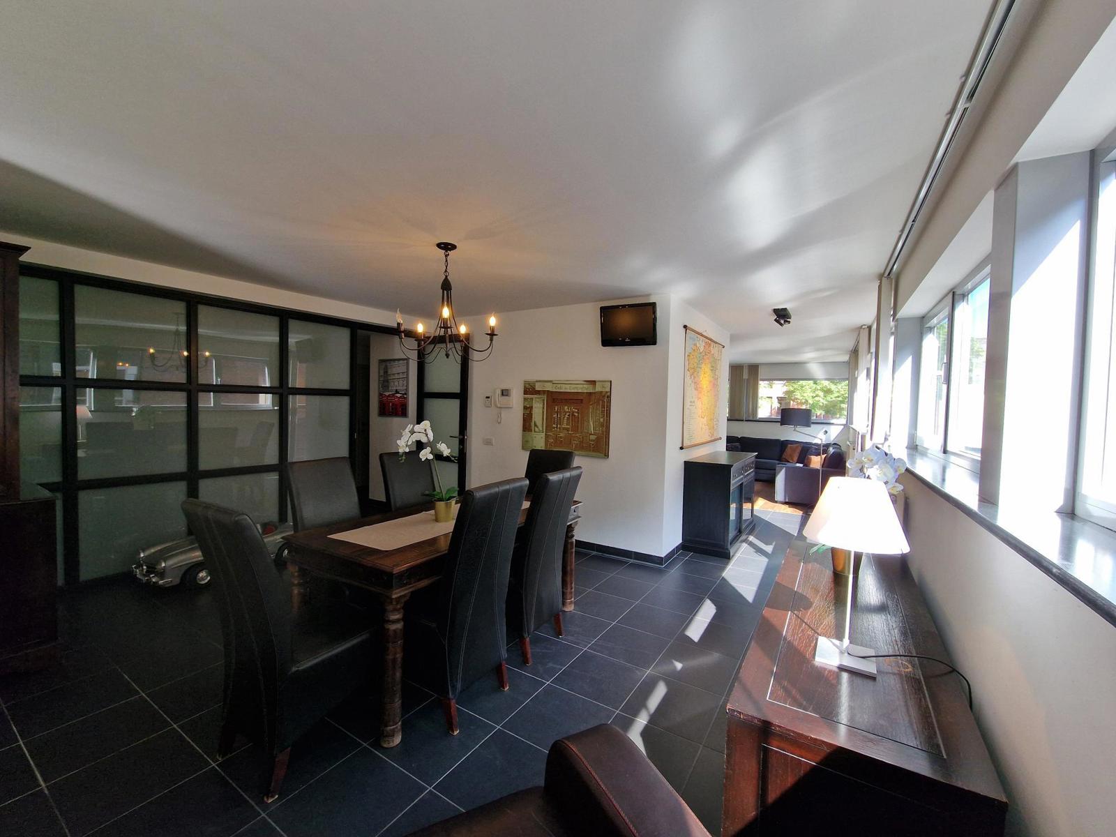 Appartement met groot terras en garage op Boulevard te Mol foto 10