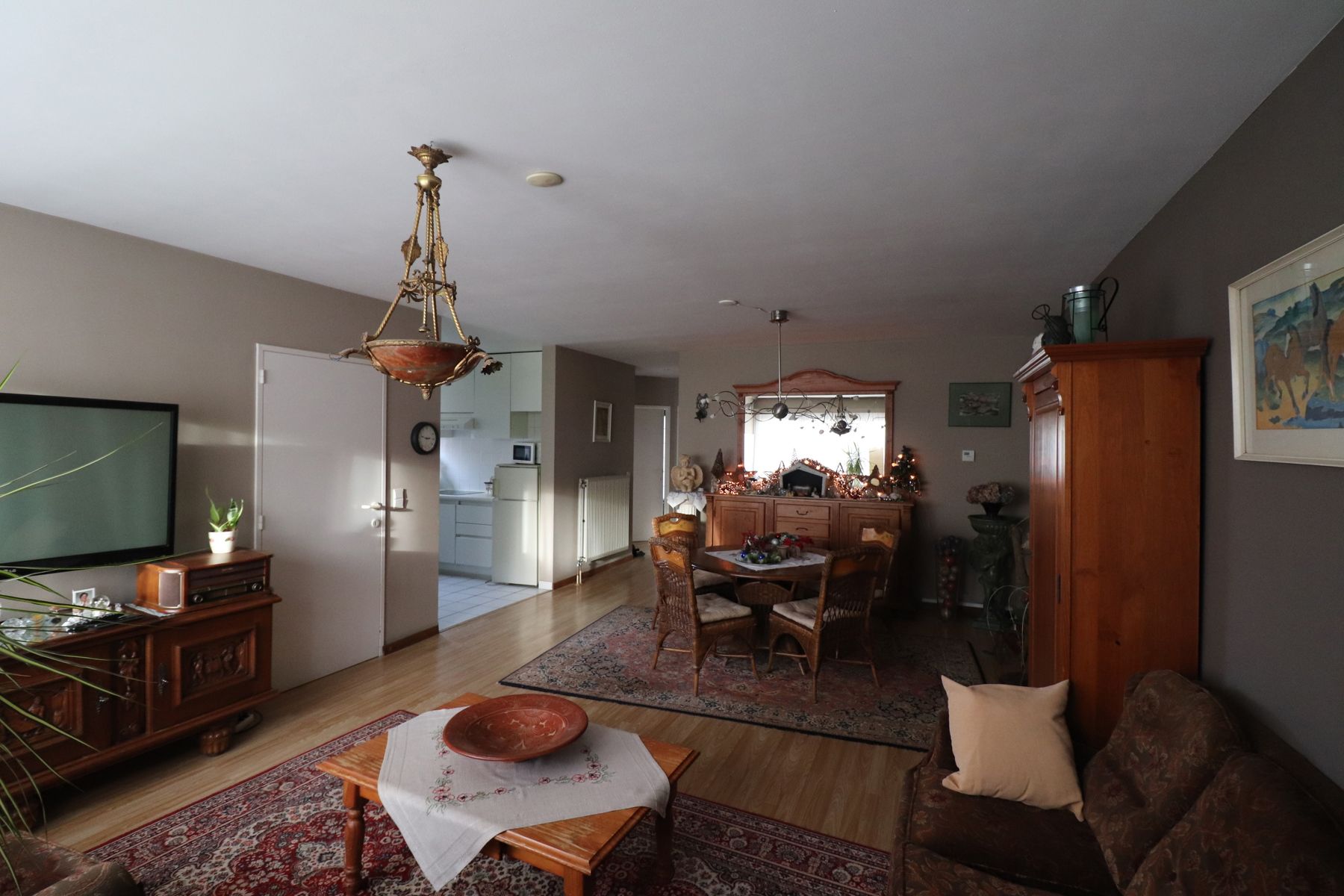 Een recent appartement op de eerste verdieping met ruim terras en garageplaats. foto 5