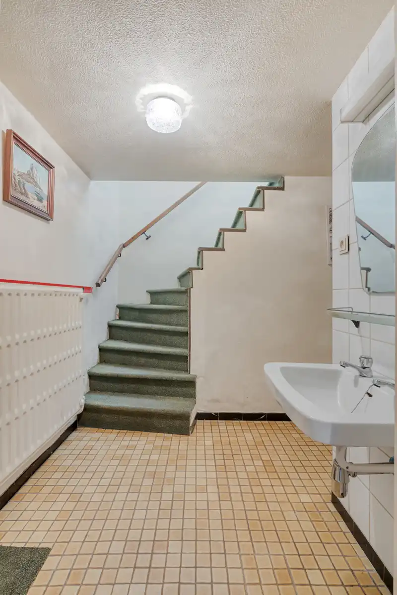 Te renoveren halfopen bebouwing  foto 17