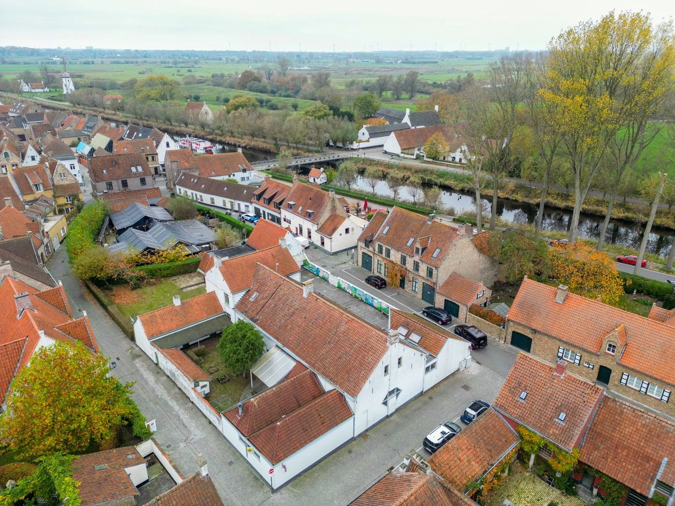 Oude schoolsite met veel potentieel foto 3