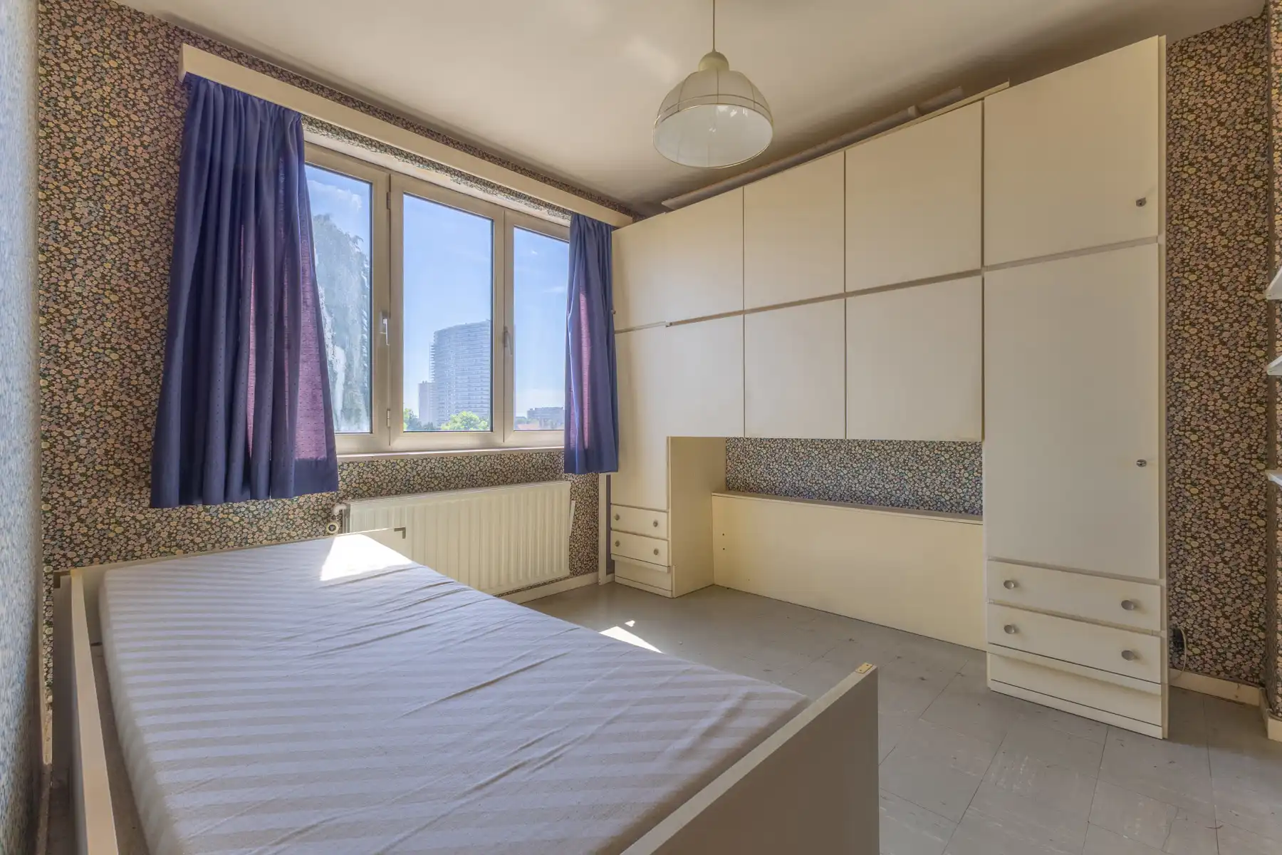 Gunstig gelegen woning met 3 slaapkamers, bureel en tuin foto 15