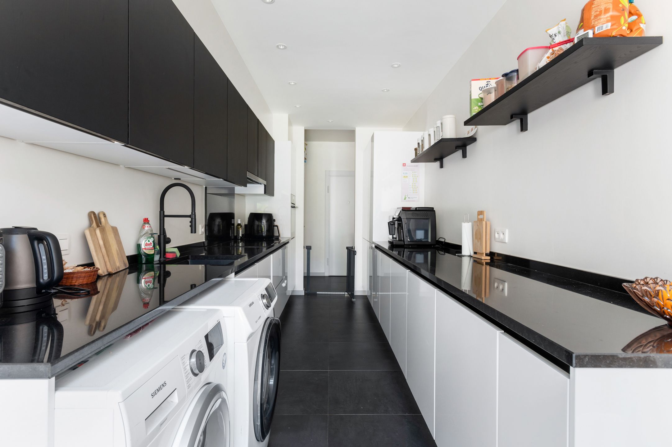 Gelijkvloers appartement met ruime tuin foto 8
