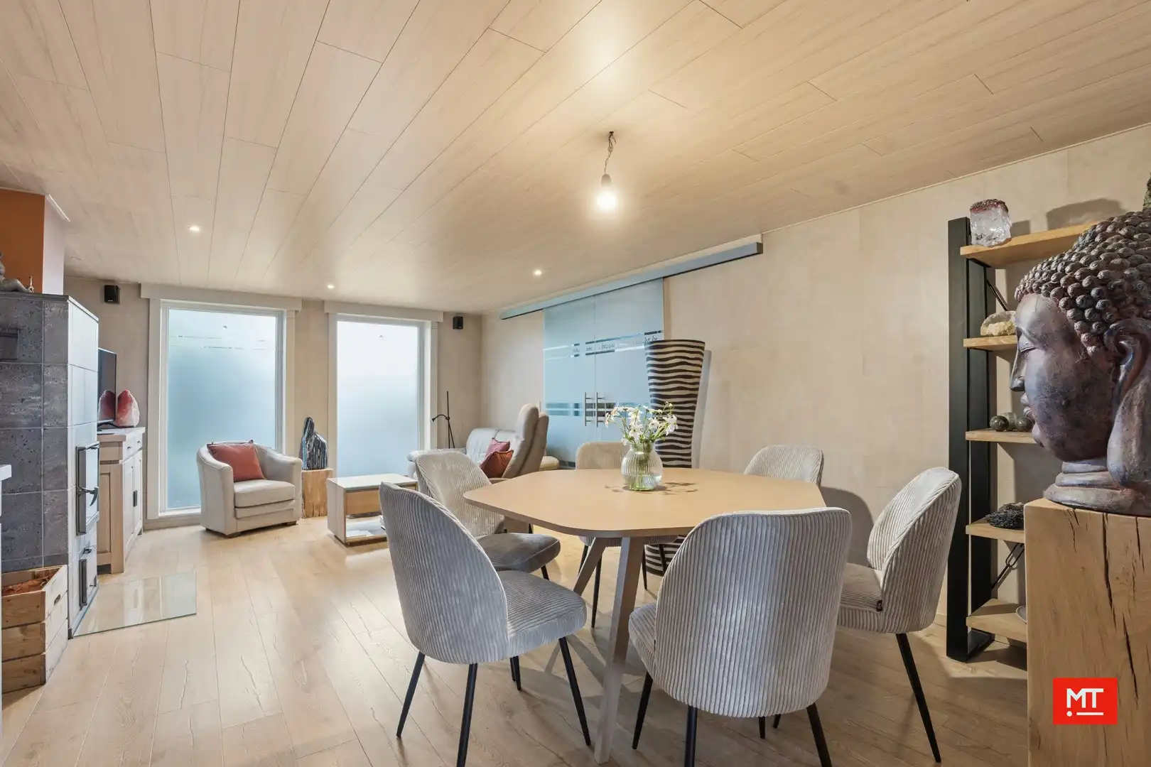 Charmante halfopen woning op een landelijke locatie in Gullegem foto 3