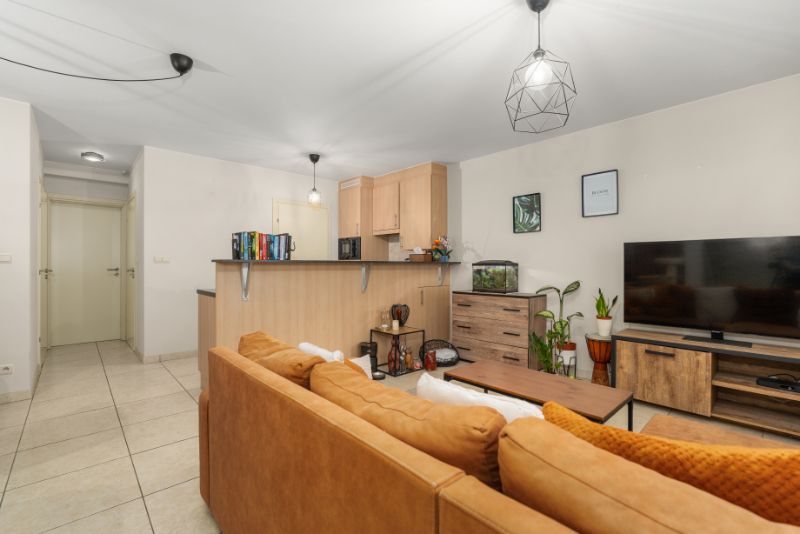 Instapklaar gelijkvloers 1 slaapkamer appartement! foto 2