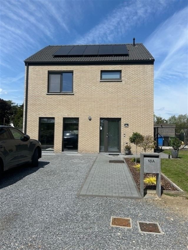 Mooi en landelijk, heel recent, 3 slpk., terras en tuin  foto 5