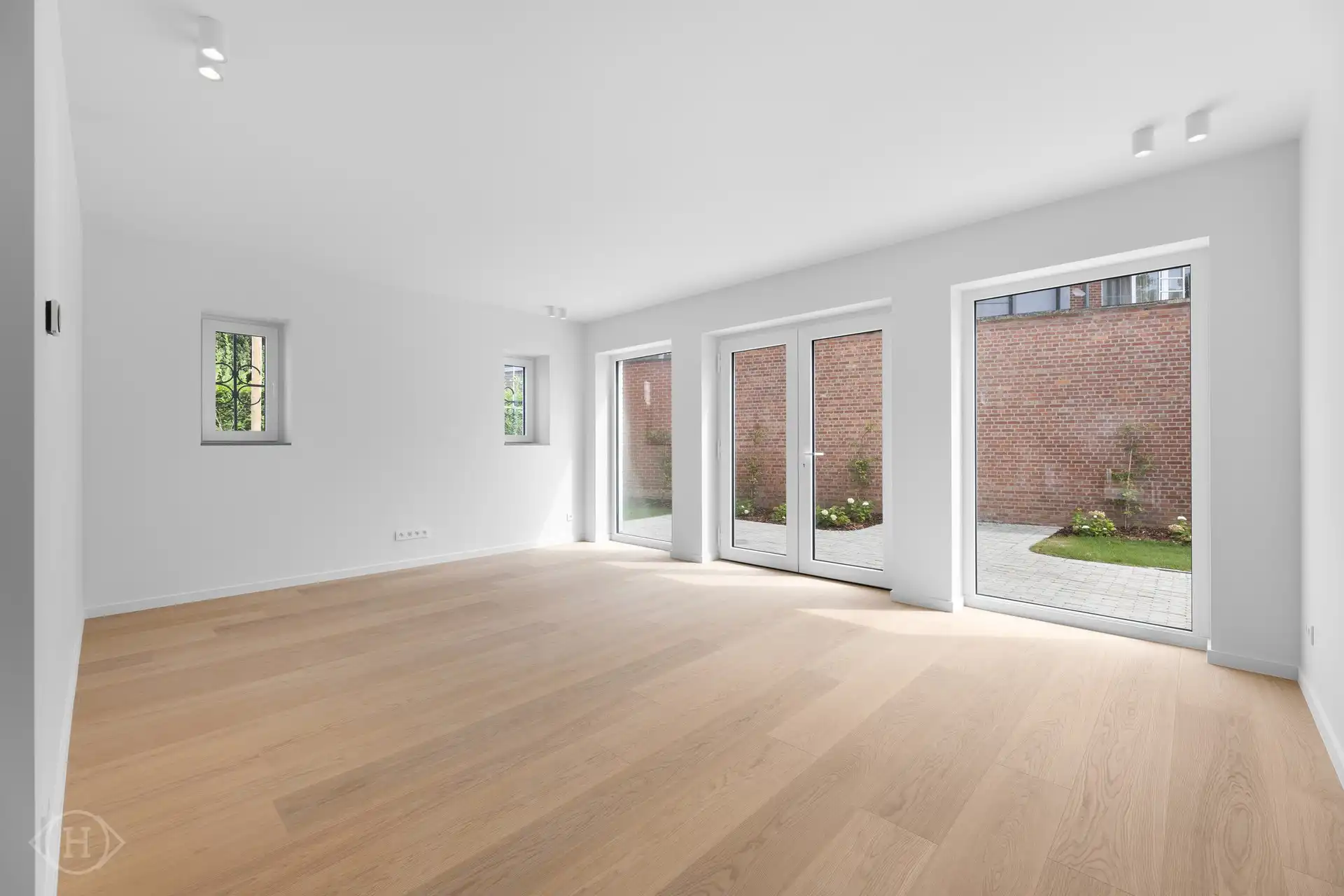 Gerenoveerde villa in gegeerde wijk Ter Elst foto 12