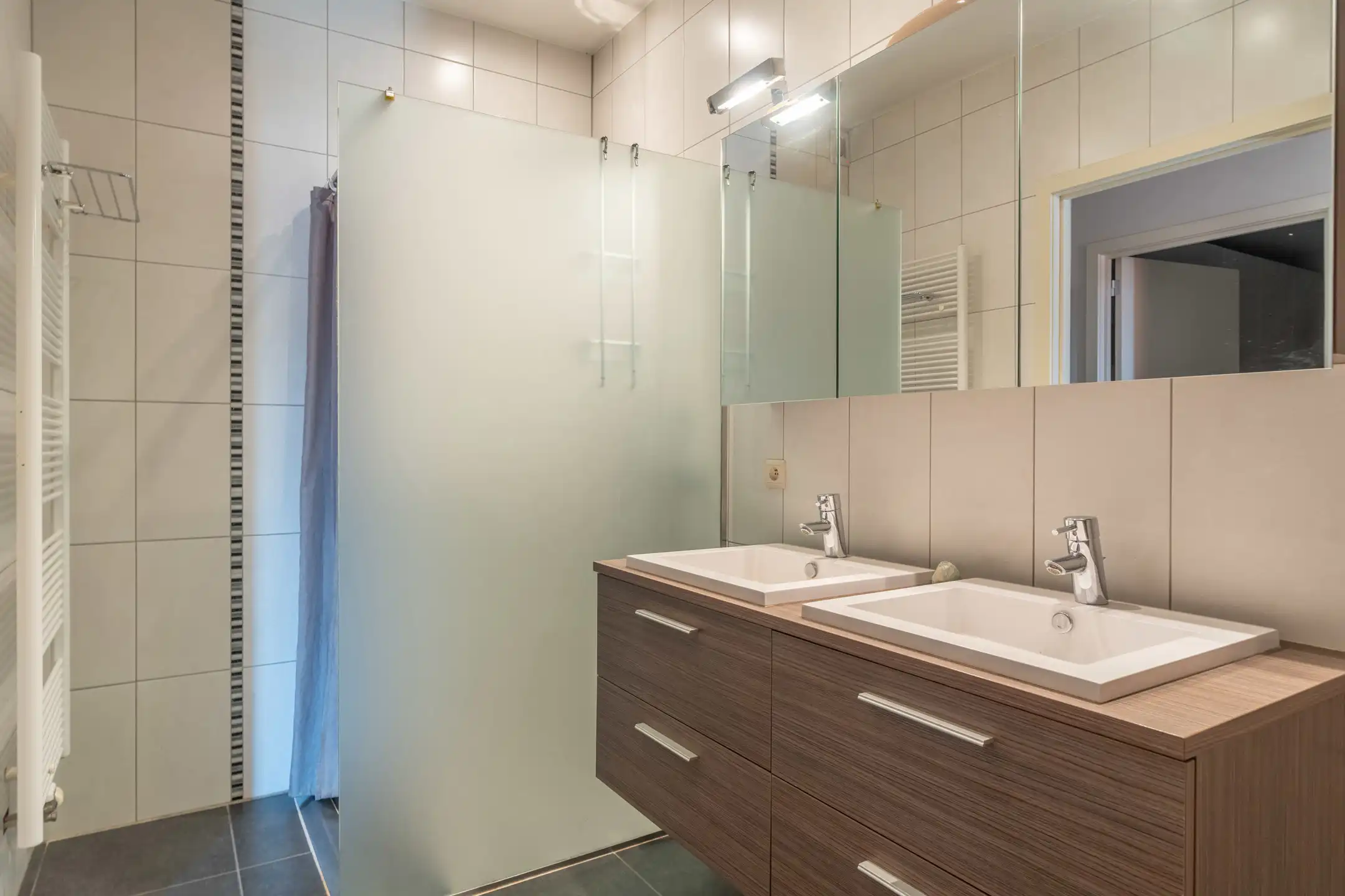 Prachtig 2 slaapkamer appartement in hartje Vosselaar. foto 17