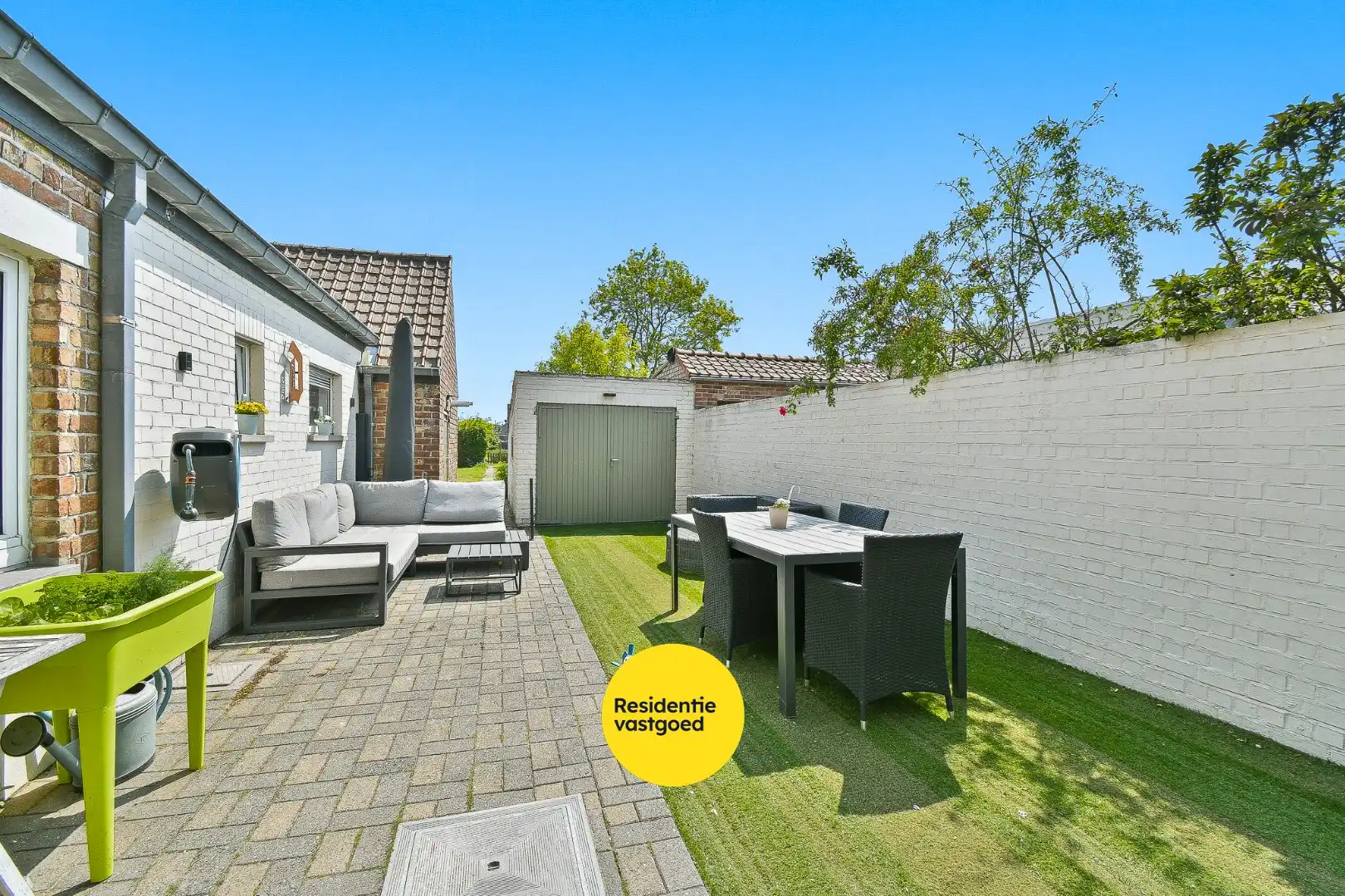Gezinswoning met ruime tuin foto 22