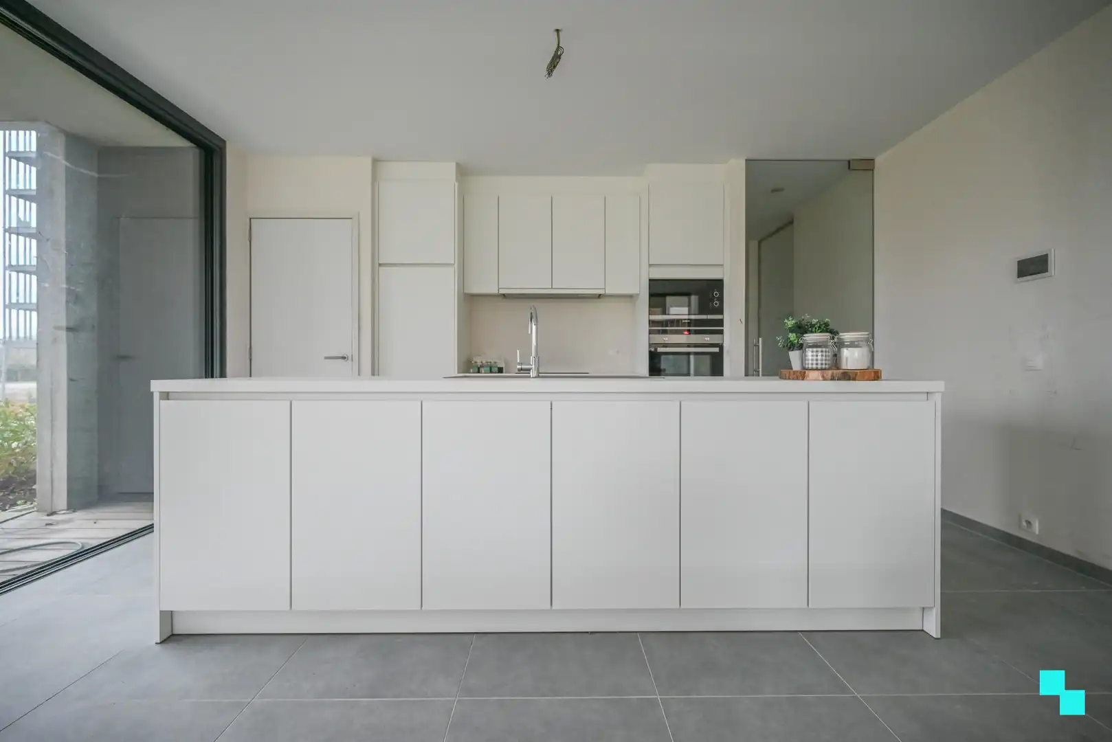 Gelijkvloers hoek appartement met riant terras foto 8