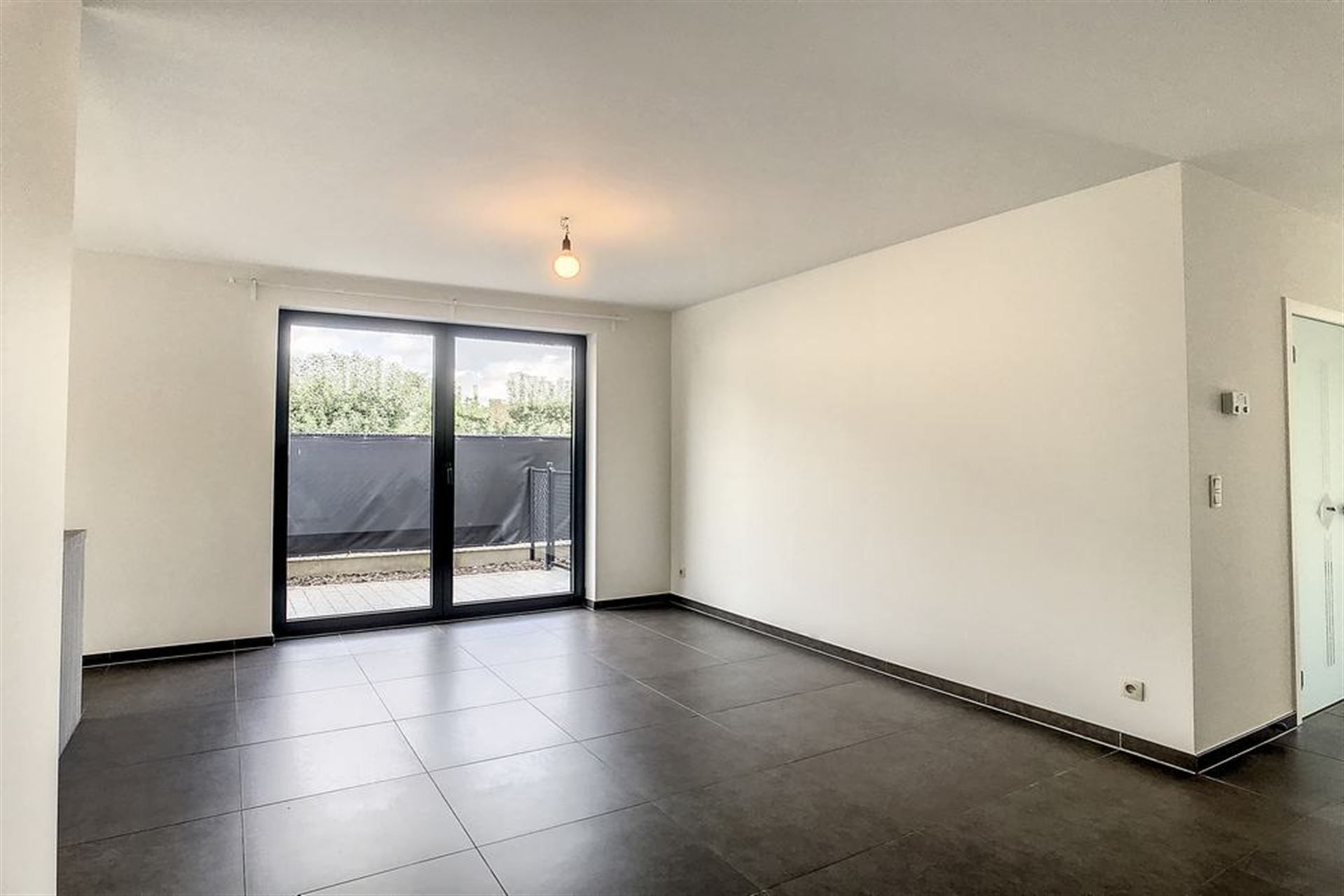 Moderne Halfopen Bebouwing met 5 Slaapkamers  foto 5