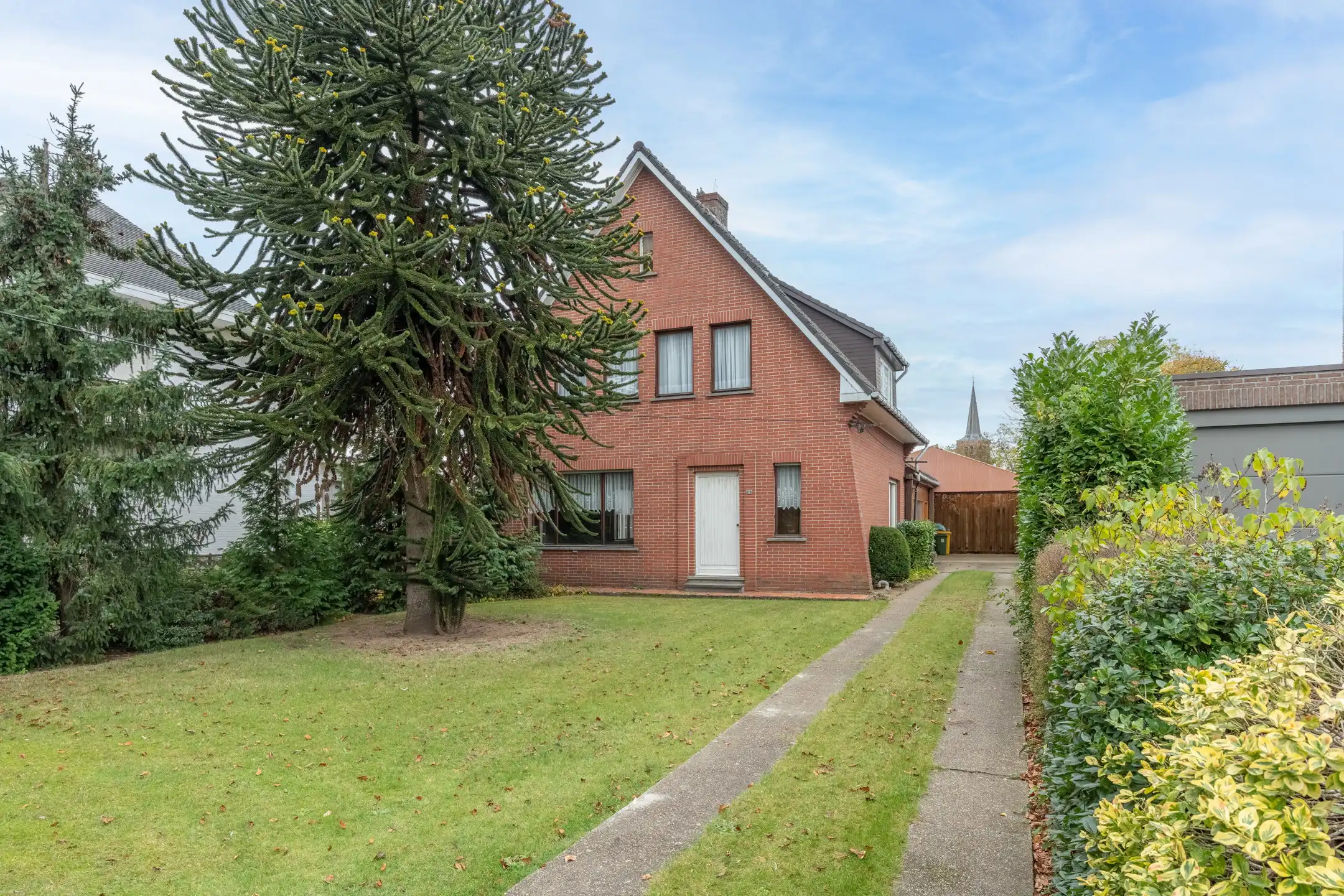 Hoofdfoto van de publicatie: Te renoveren gezinswoning nabij centrum Lille.&nbsp;