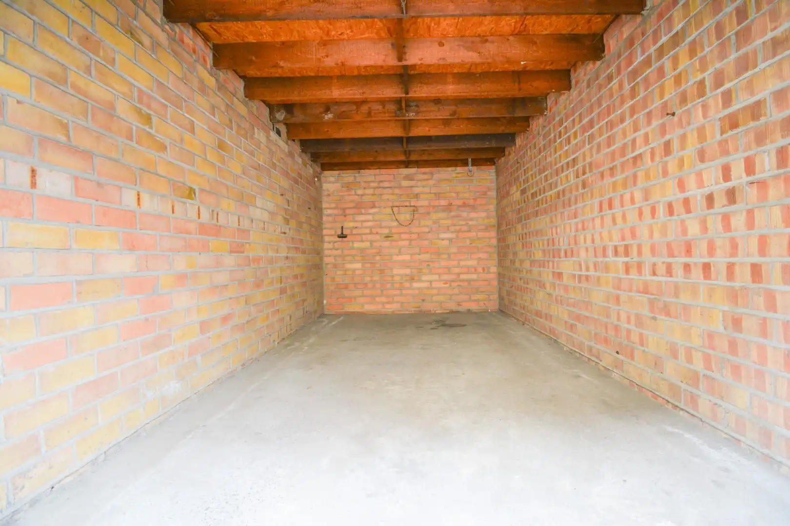 Instapklaar gelijkvloers appartement met garage te Roeselare foto 17