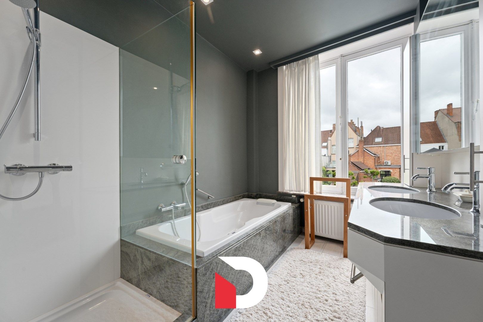 Modernistisch herenhuis te Kristus-Koning foto 20
