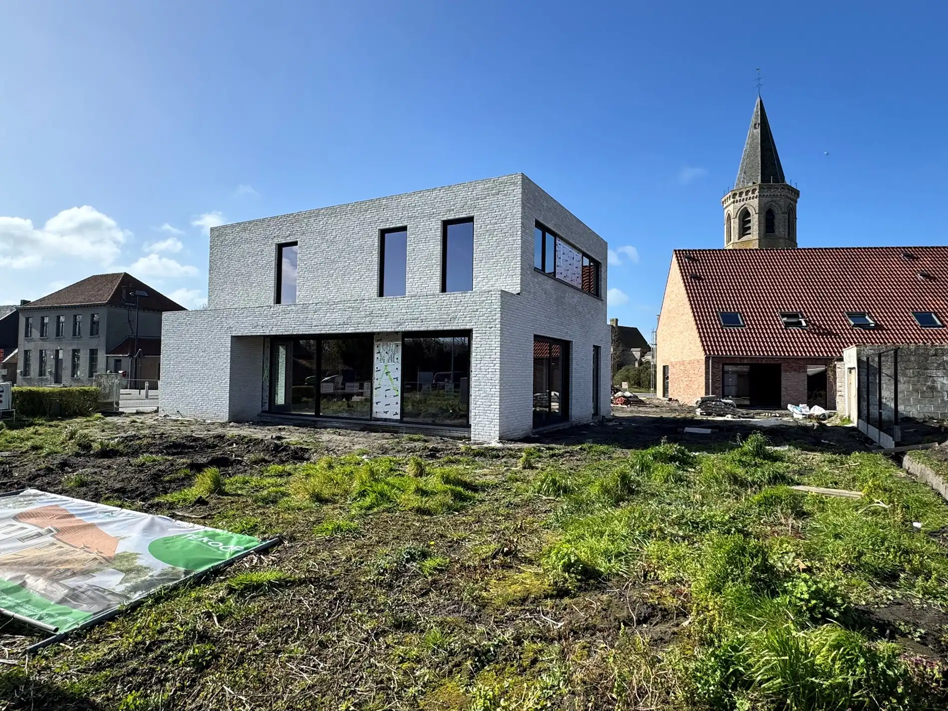 Alleenstaande nieuwbouwwoning met 3 slaapkamers en tuin te Koekelare foto 3