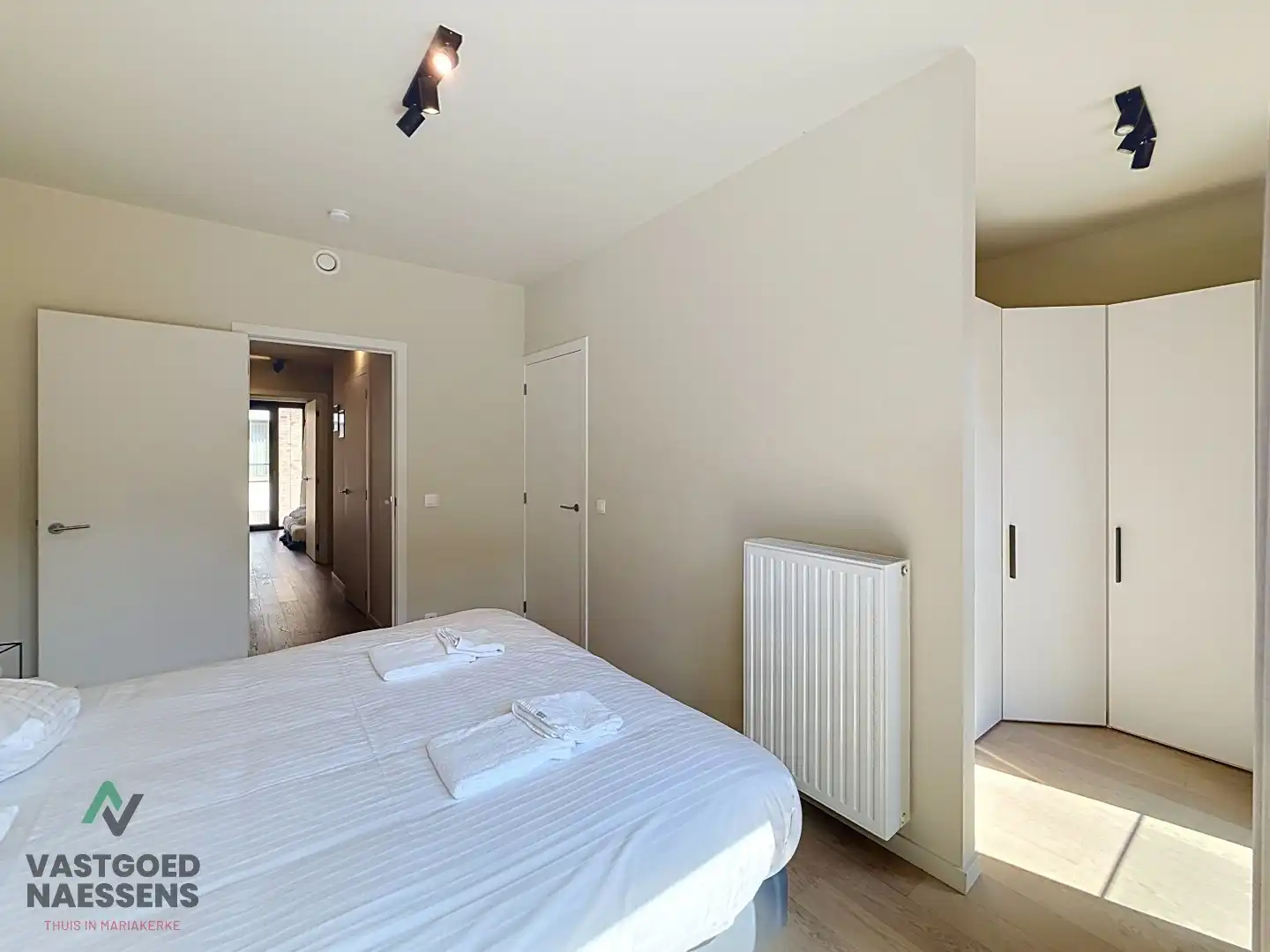 SCHITTEREND DUPLEX-APPARTEMENT – 3 SLPK – 2 BADKAMERS – ZONNIG TERRAS foto 19