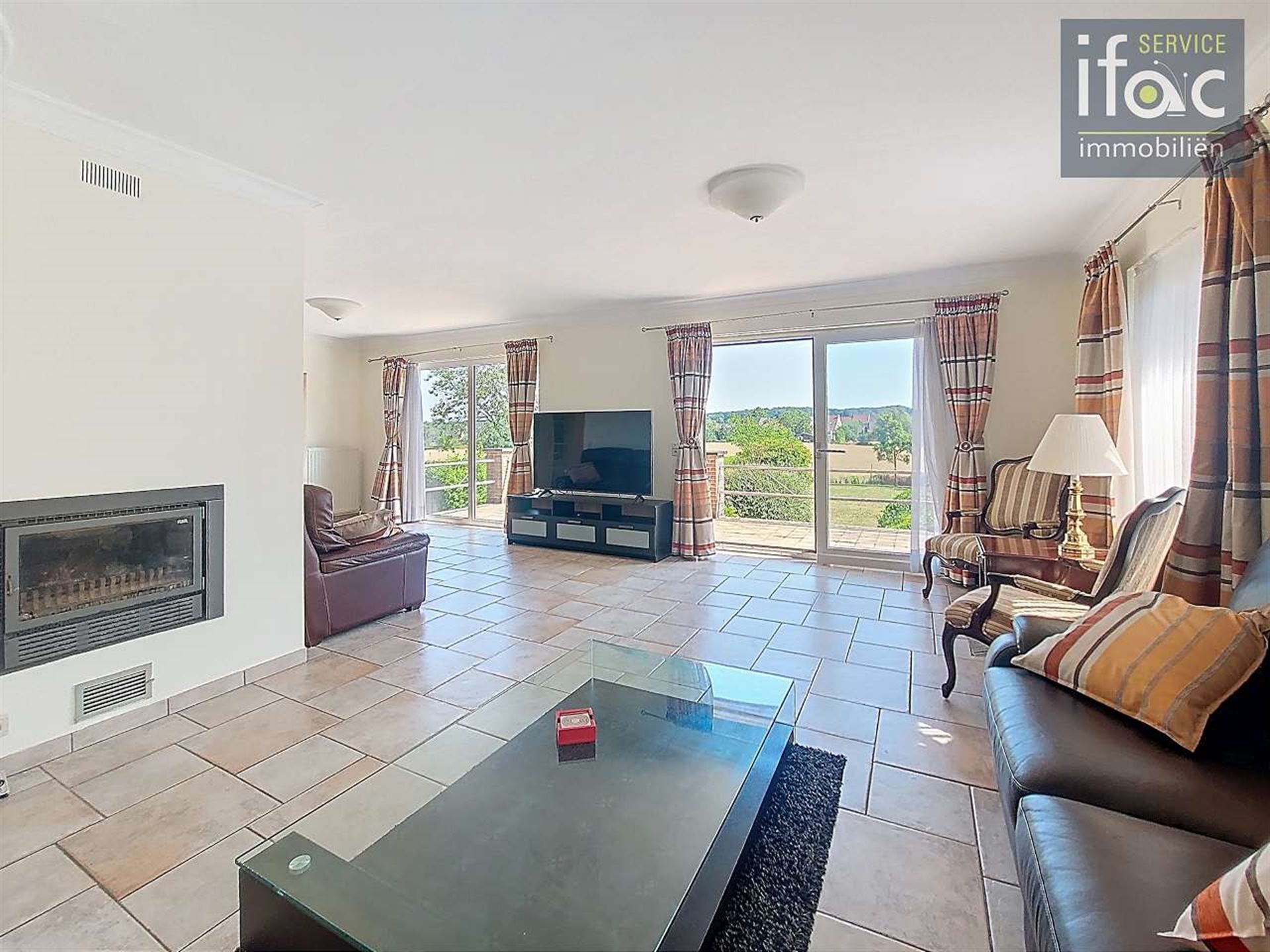 Fantastisch gelegen villa met panoramisch uitzicht  foto 8