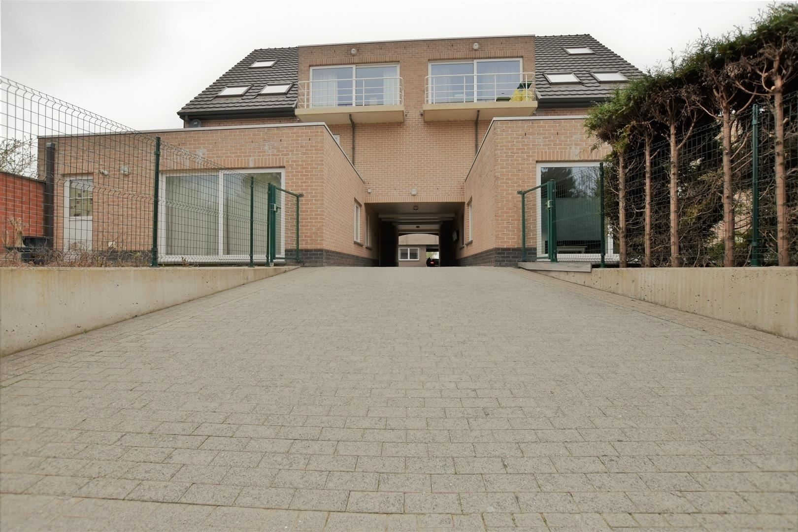 Ruim duplex appartement gelegen te Appels foto 16