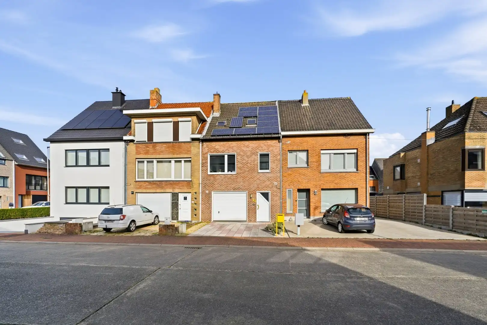 Instapklare bel-étagewoning met dubbele garage te Stene foto 22