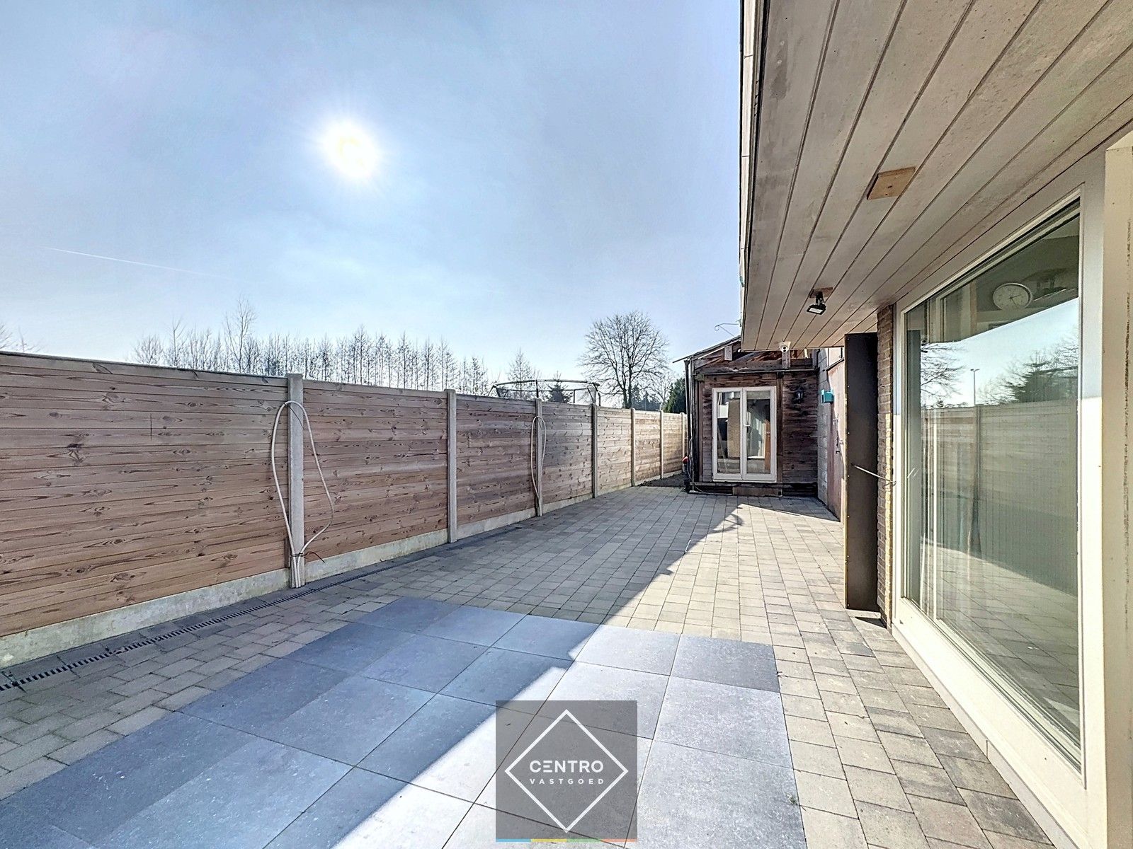 INSTAPKLARE woning met 4 slpks, 2 badks, PRAKTIJKRUIMTE en met MAGAZIJN! foto 27