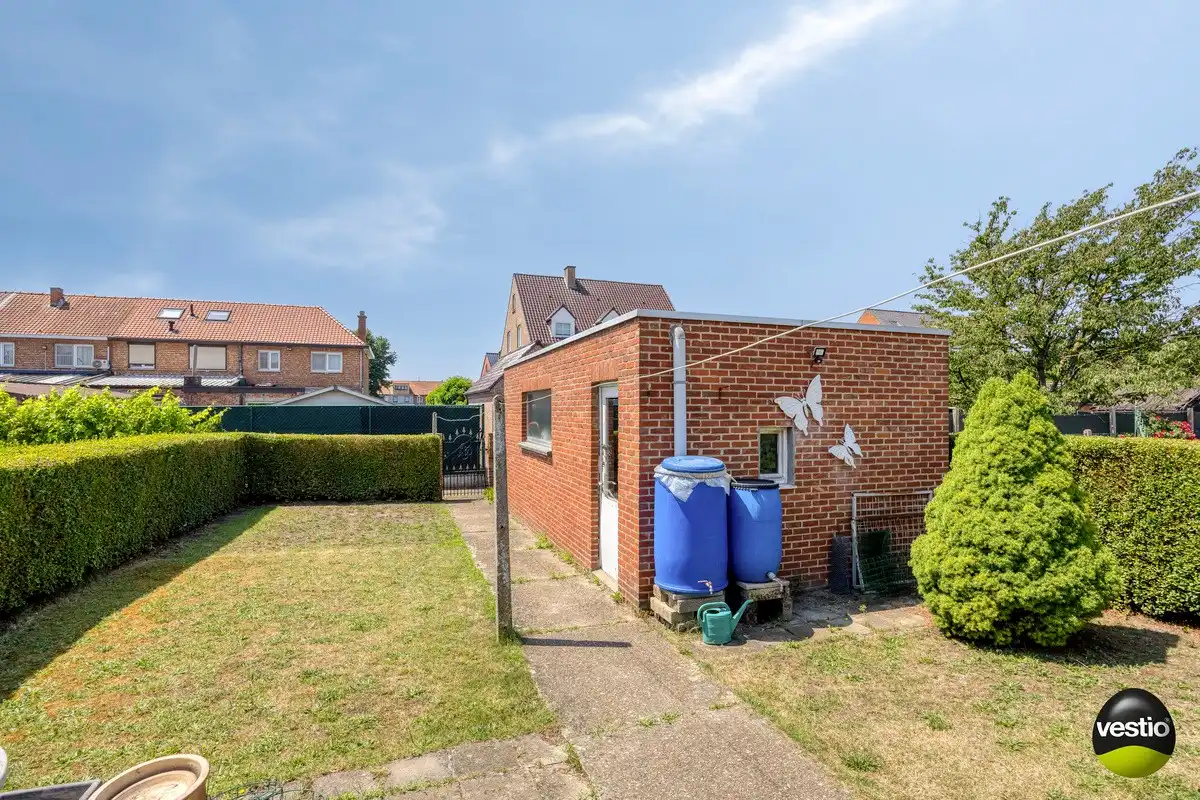 Te renoveren, charmante half open bebouwing met garage in de Banneuxwijk foto 21