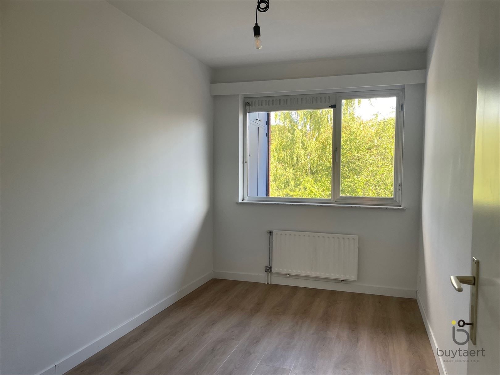 Ideaal gelegen twee (of drie) slaapkamer appartement in het hartje van Brasschaat!  foto 12