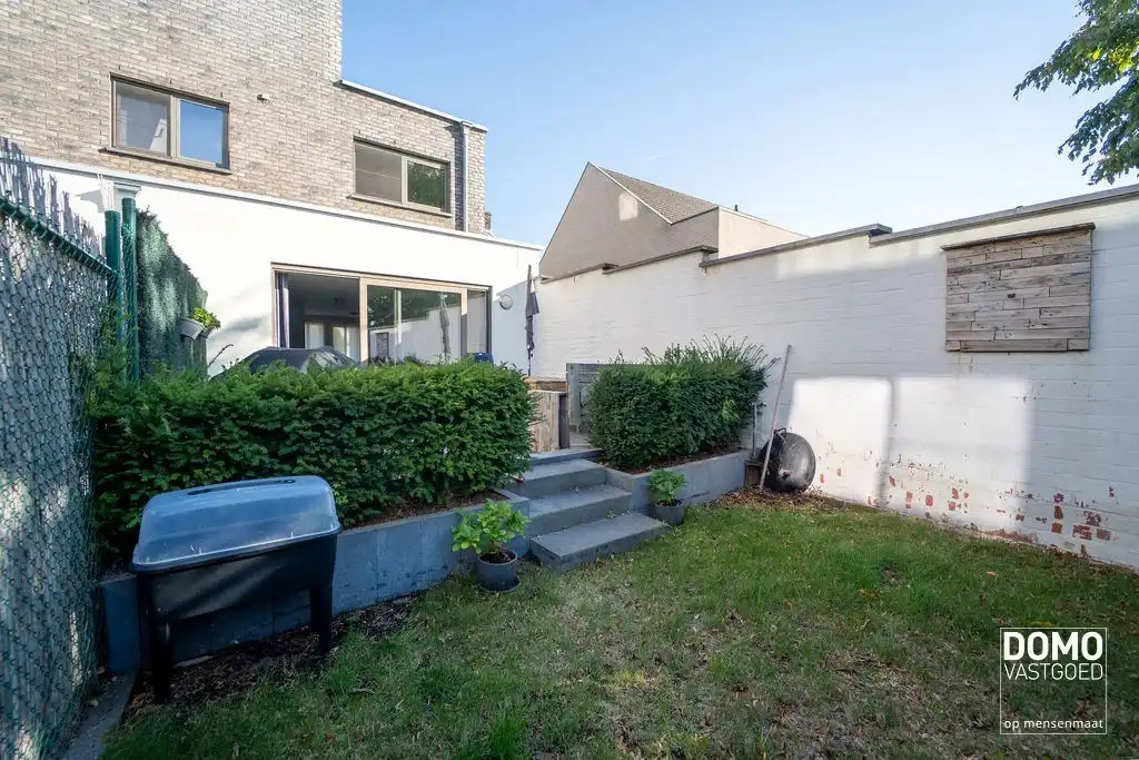 RUIM GELIJKVLOERS APPARTEMENT MET 2 SLAAPKAMERS, TERRAS EN PARKEERGELEGENHEID TE HASSELT (SINT-LAMBRECHTS-HERK) foto 16