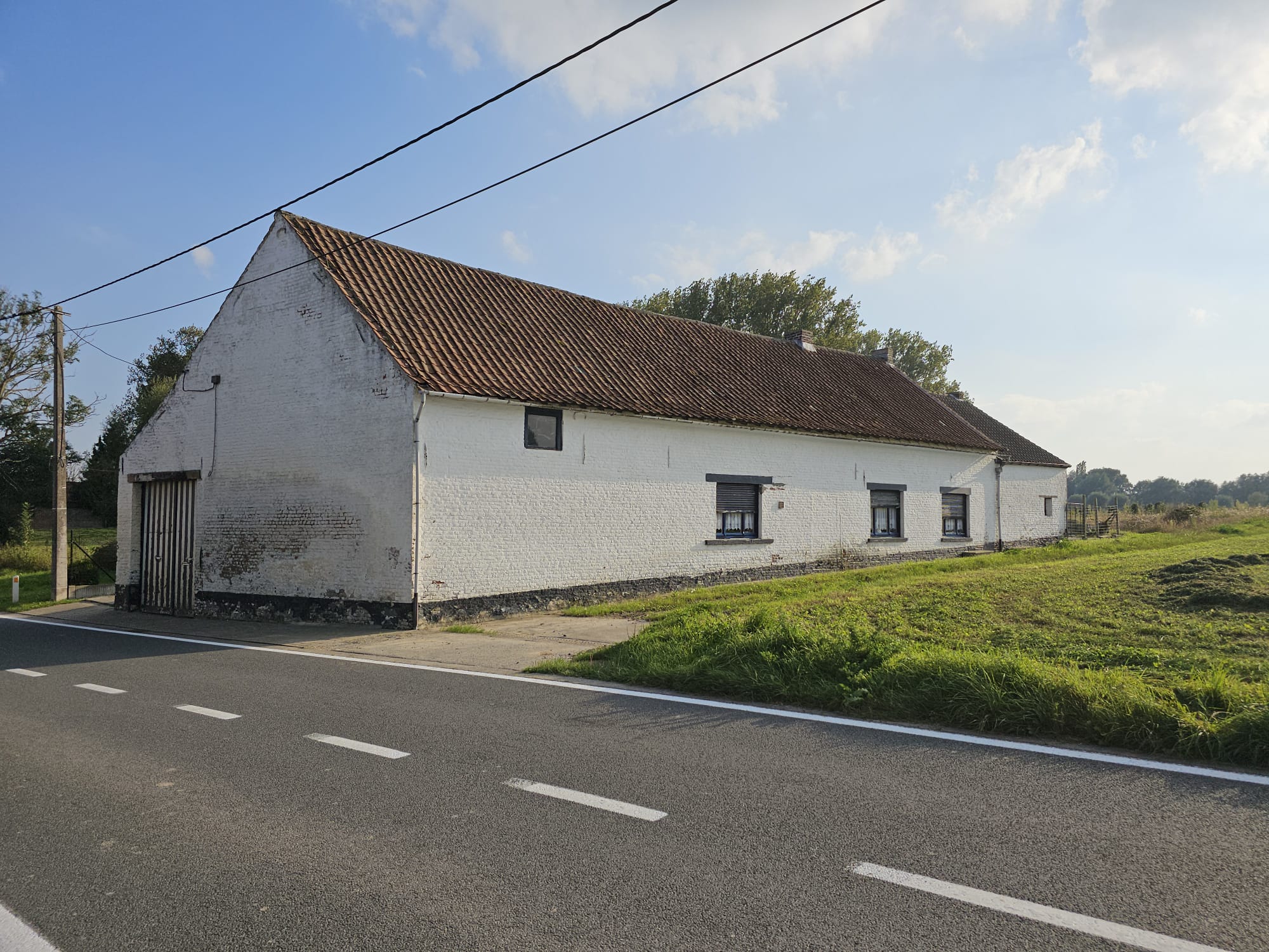 Te renoveren woning in hoevestijl foto 2