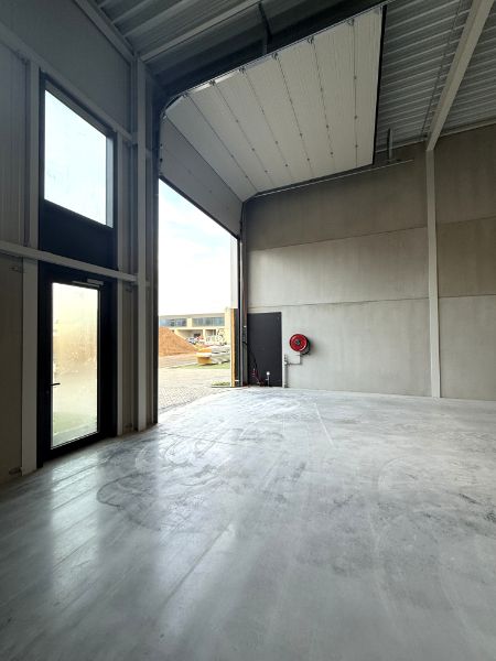 Nieuwbouw KMO loodsen tussen Antwerpen, Brussel en Gent foto 9