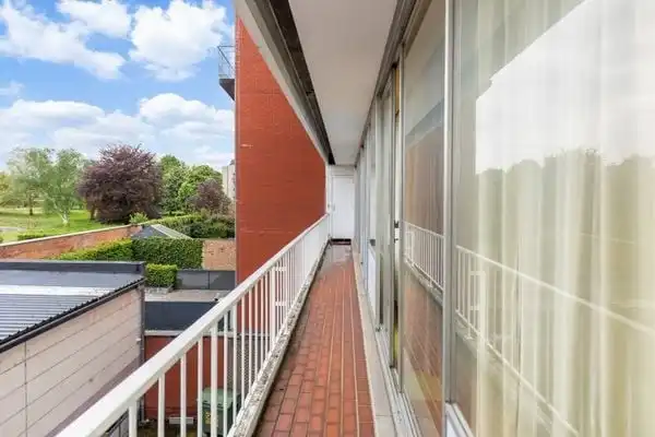 RUIM APPARTEMENT MET 3 SLAAPKAMERS IN SINT-TRUIDEN foto 21