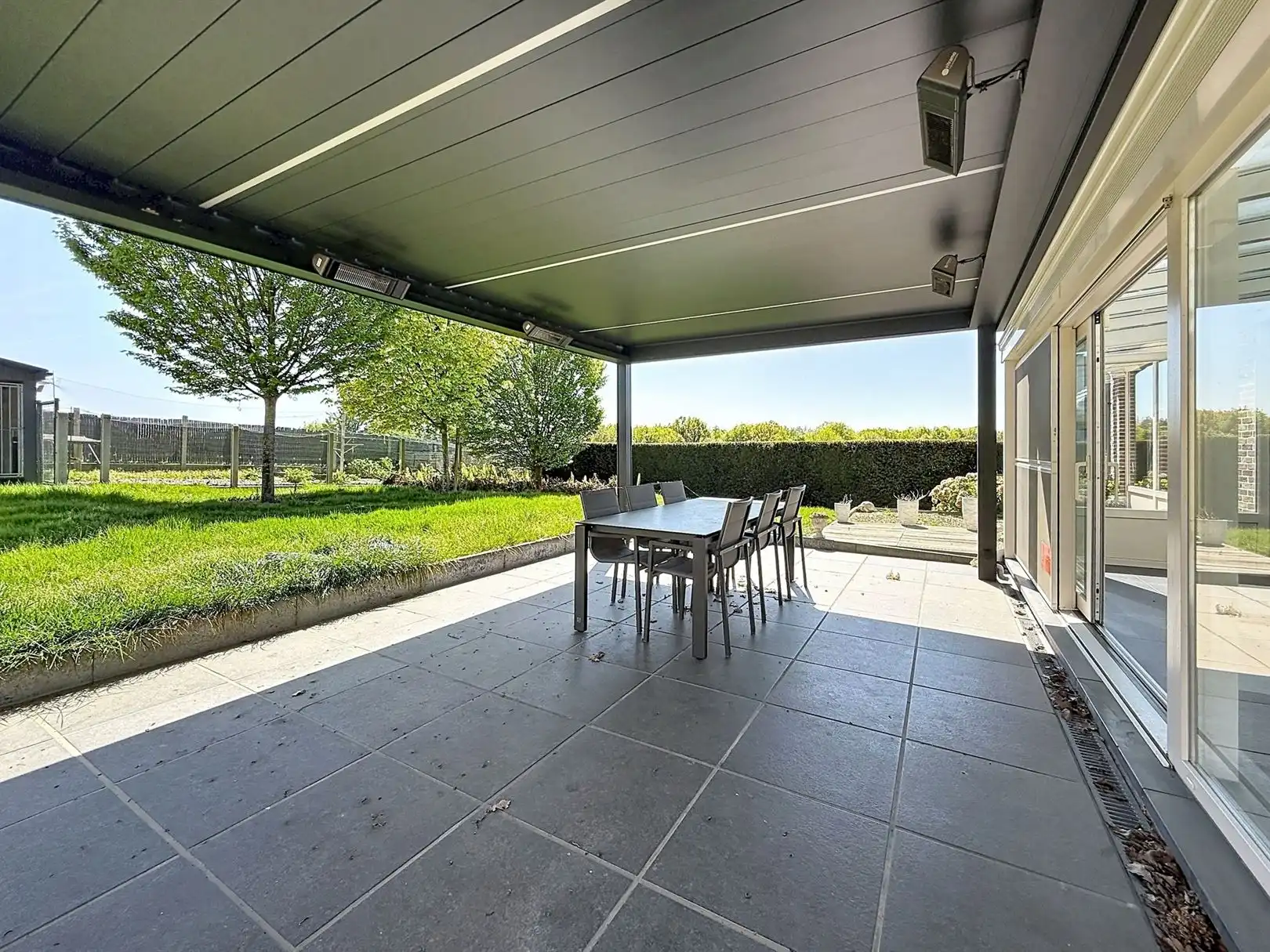 Ruime open bebouwing met 4 slpks, veranda, tuin, garage, 8a  foto 8