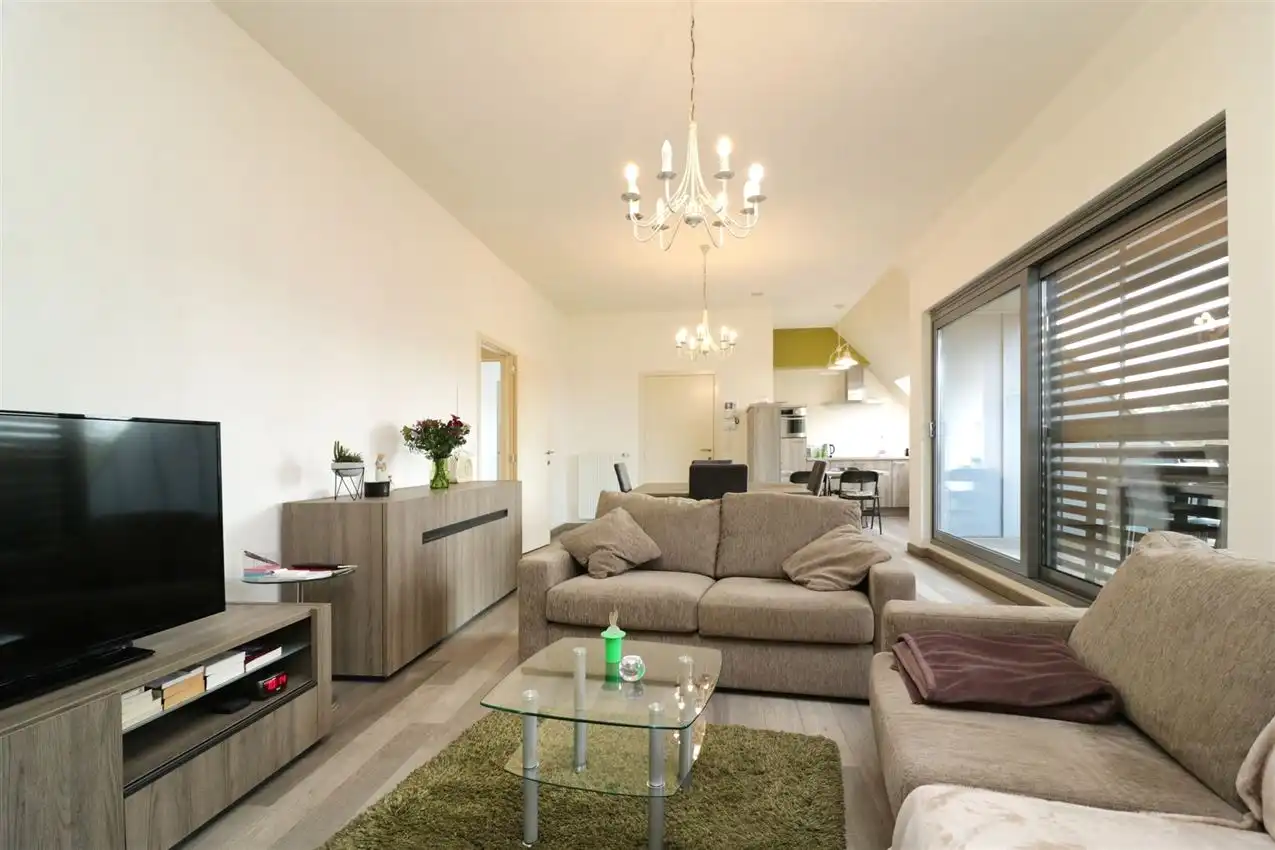 Zonnige penthouse met 2 slaapkamers, mooi terras, inclusief garage  foto 7