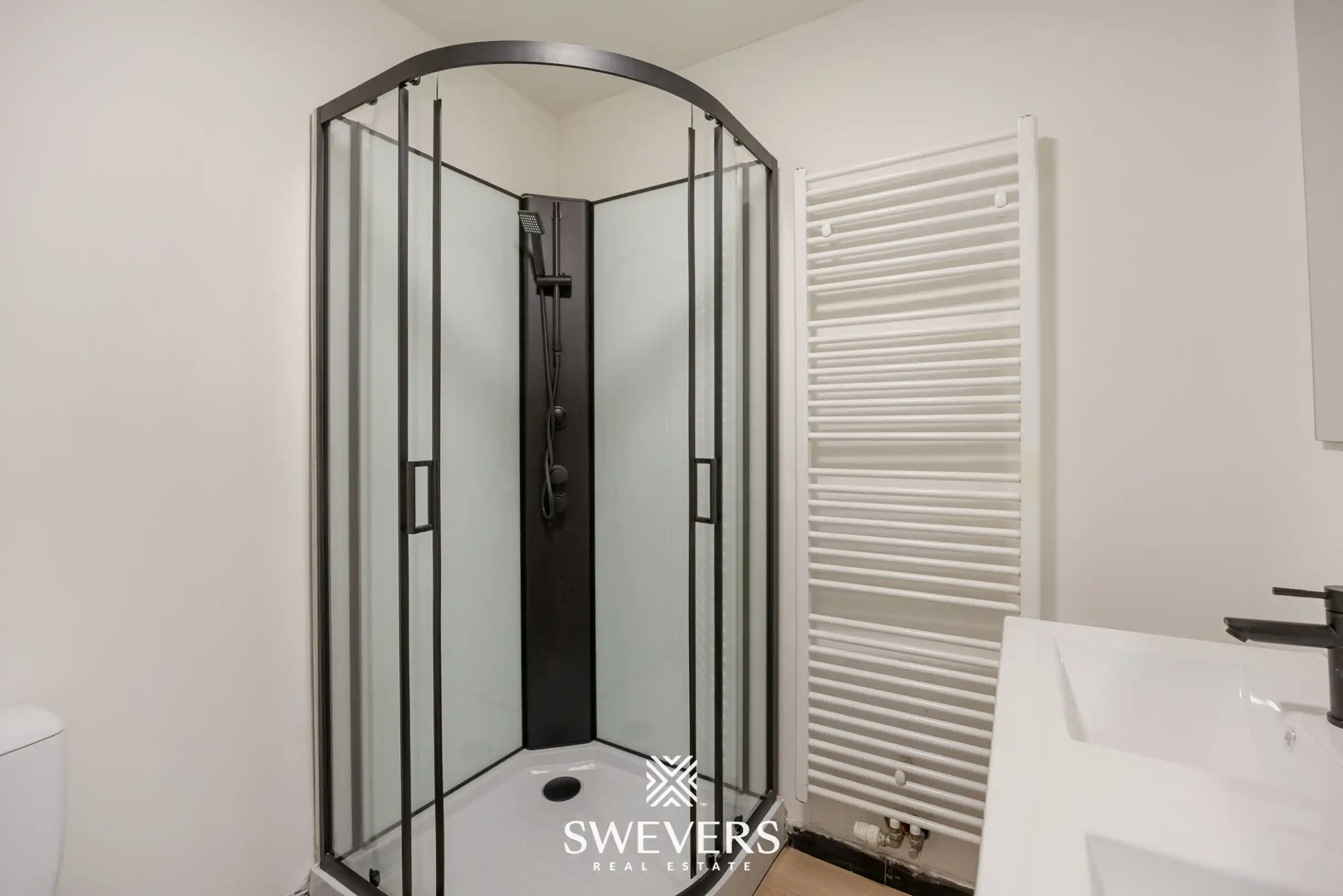 Stijlvol gerenoveerde gezinswoning met ruimte in overvloed te Borgloon foto 11