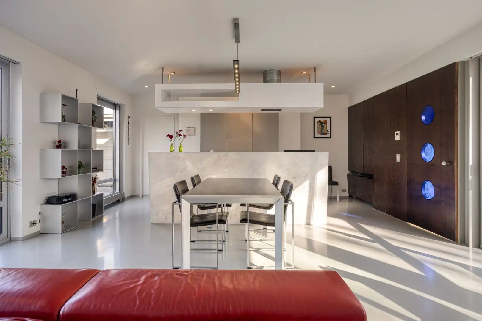 Gelijkvloerse architectenwoning met uitzonderlijke lichtinval op 742 m² foto 10