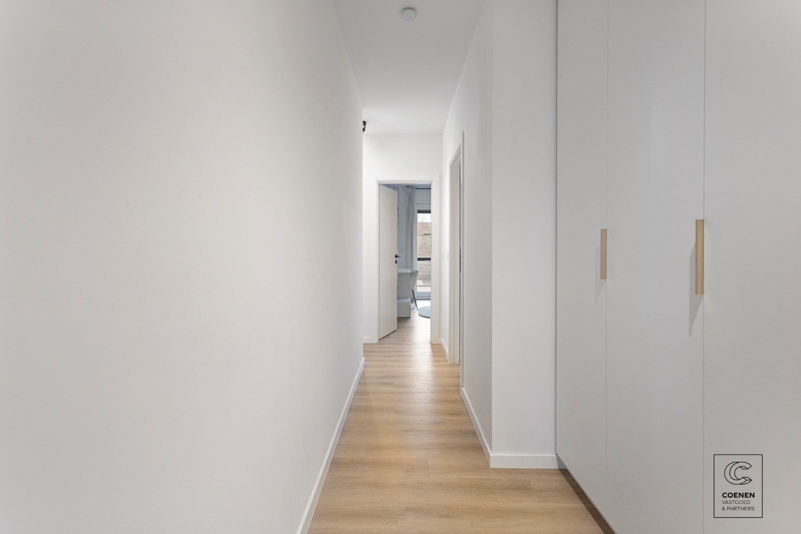 Instapklaar gelijkvloers appartement van 94 m² met drie ruime slaapkamers en ruim terras te Brasschaat! foto 7