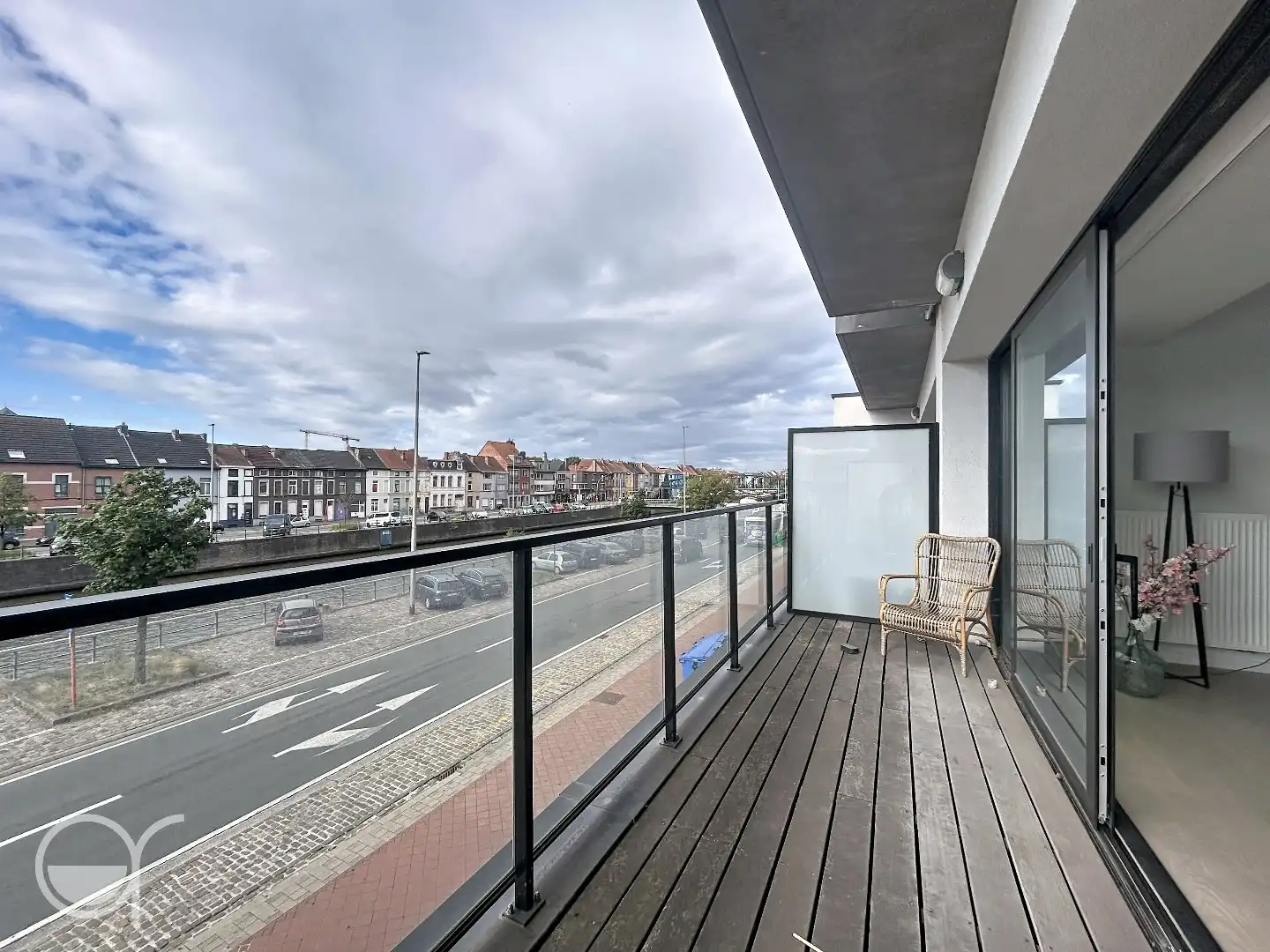 Gemeubeld appartement met twee slaapkamers en zicht op water incl autostaanplaats foto 9