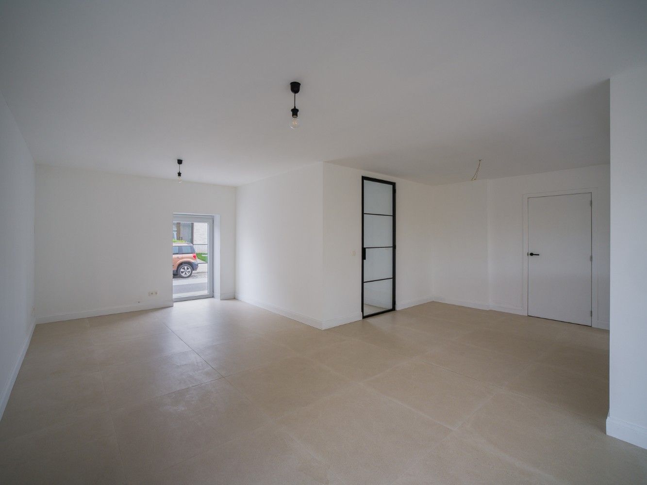 Prachtig gerenoveerde woning met 3 slpk. en tuin foto 8