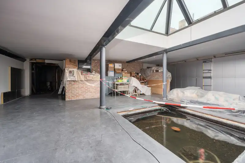 Centrum Roeselare - Horeca pand met woongelegenheid en garage foto 6