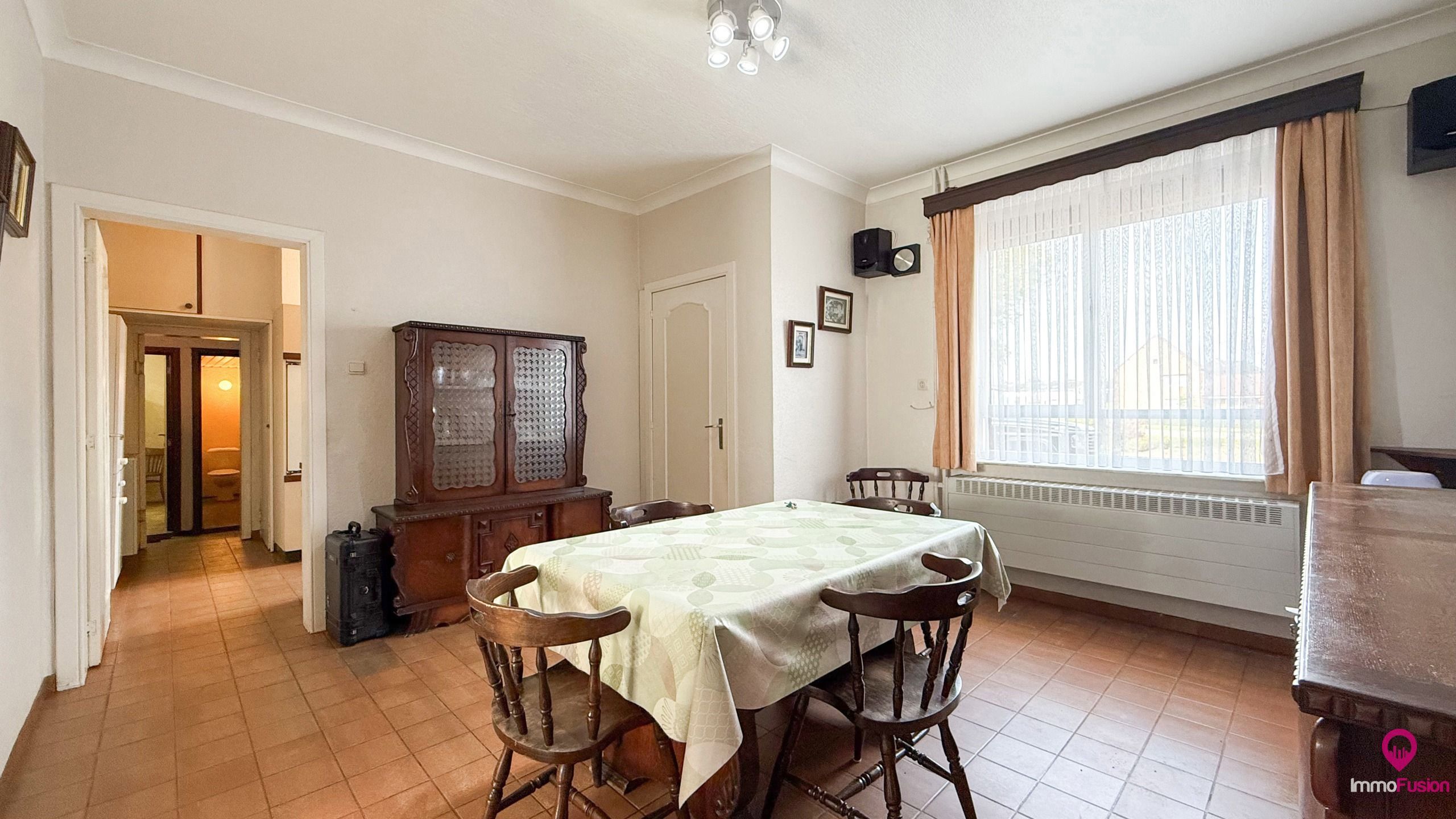 Ruime boerderij op ±33a met stallen en renovatiepotentieel! foto 7