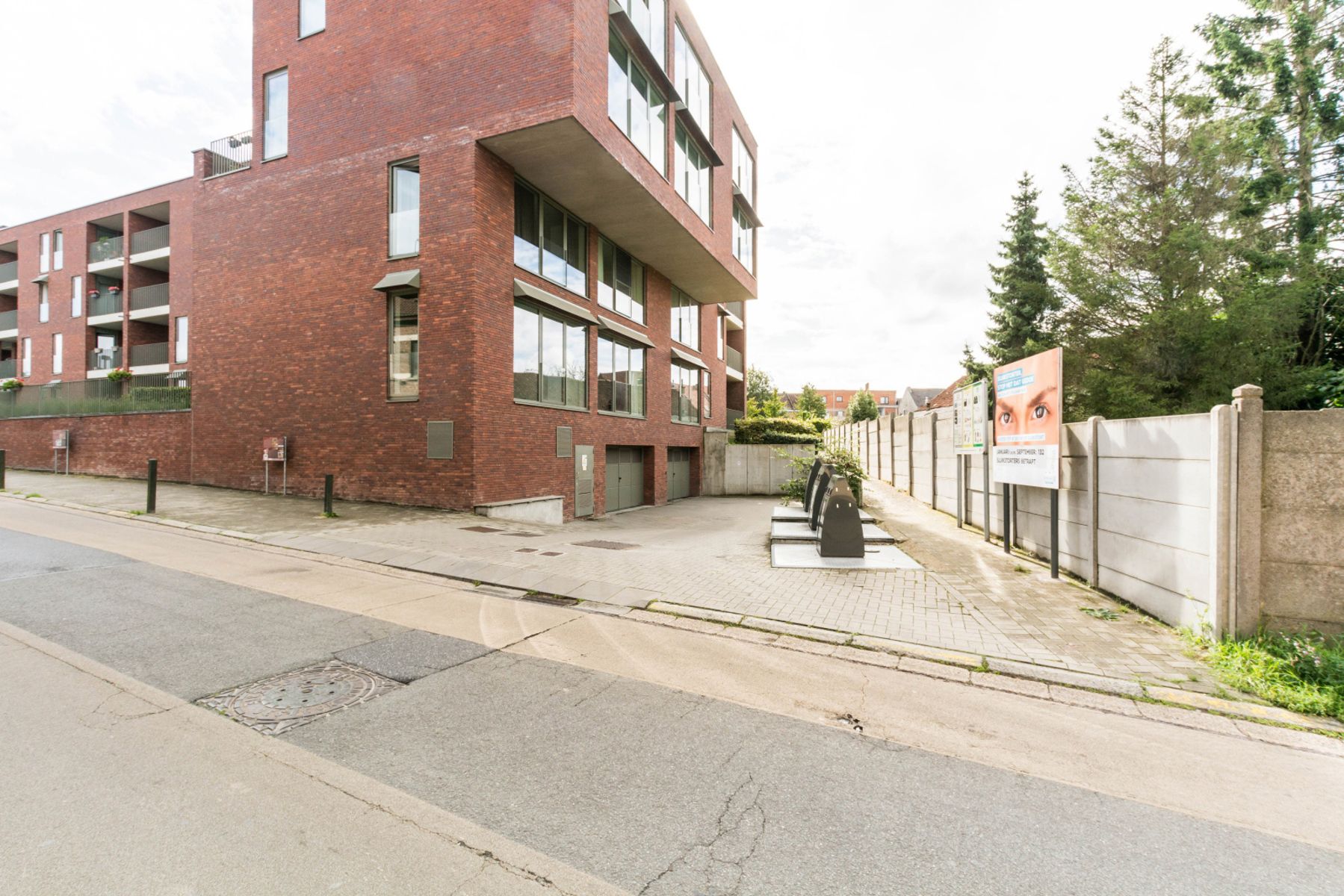 Instapklare serviceflat met mooi terras en kelderberging foto 2