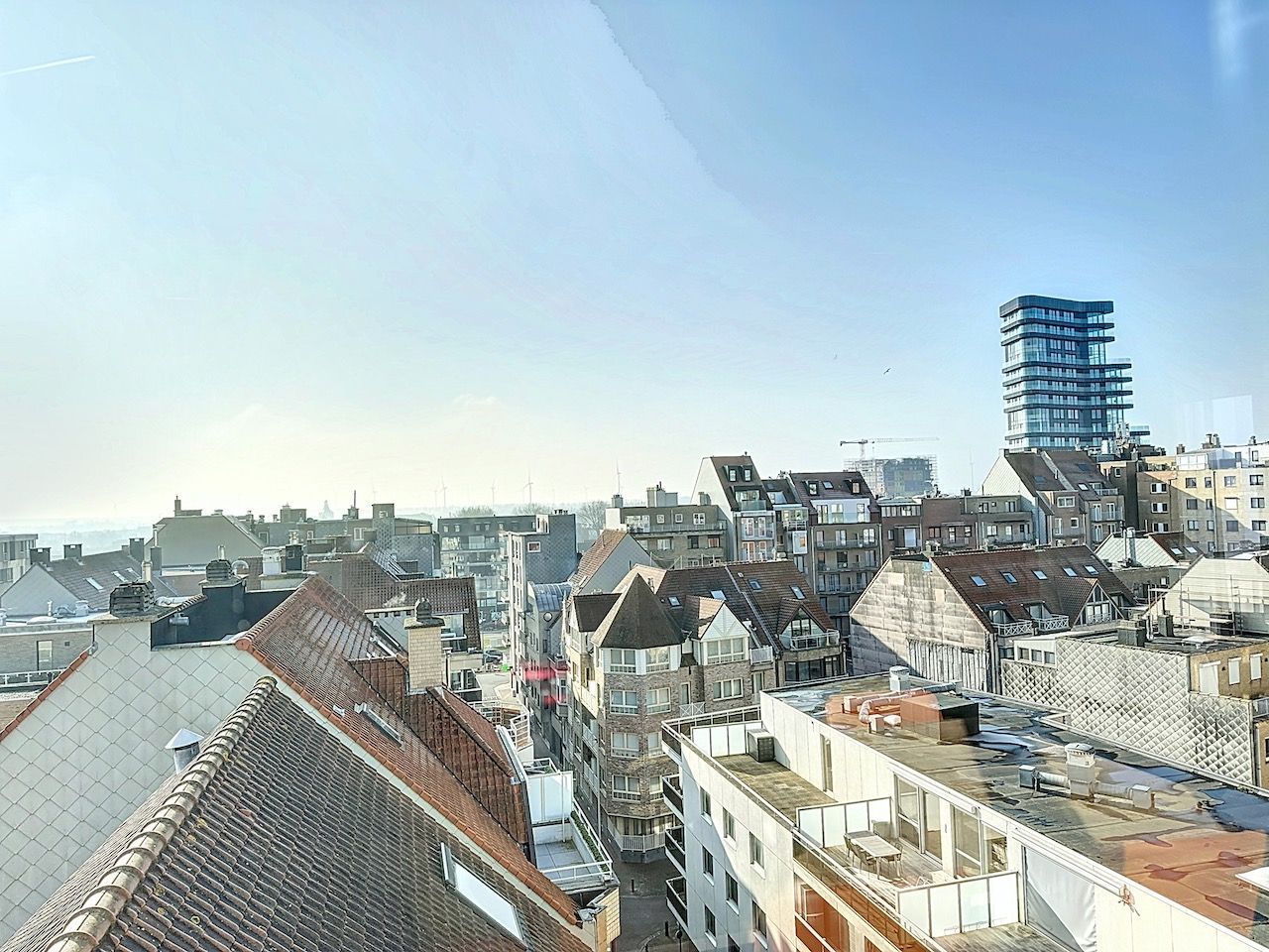 Zeer goed gelegen, vernieuwd appartement met zijdelings zeezicht foto 9