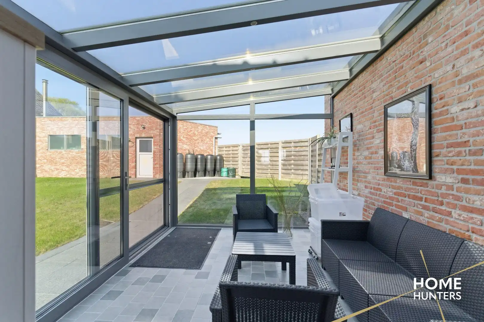 Instapklare hoekwoning in het rustige Leffinge! foto 2