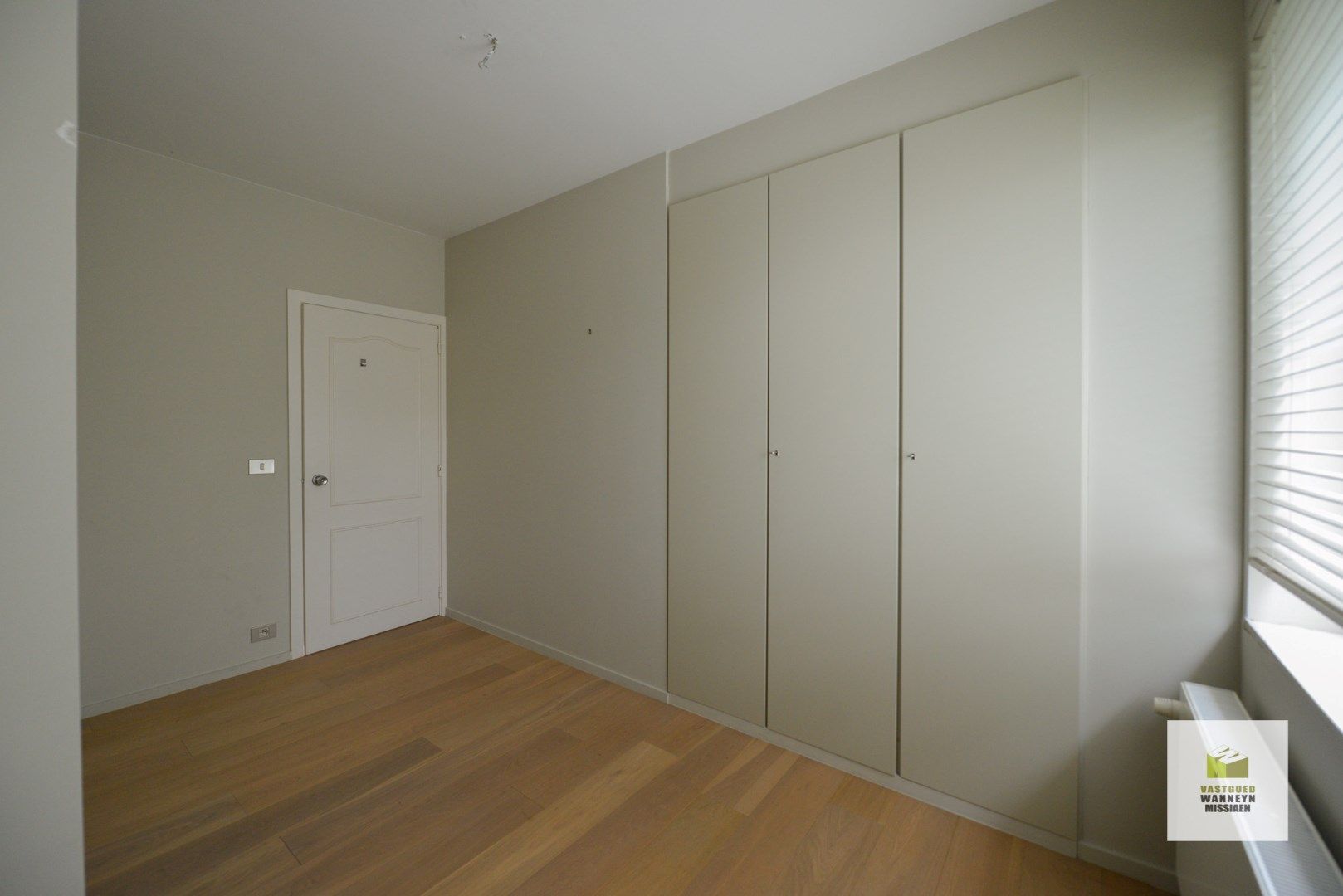 Gerenoveerd 3slpk appartement met 3 terrassen en ondergrondse staanplaats te centrum Brugge foto 23