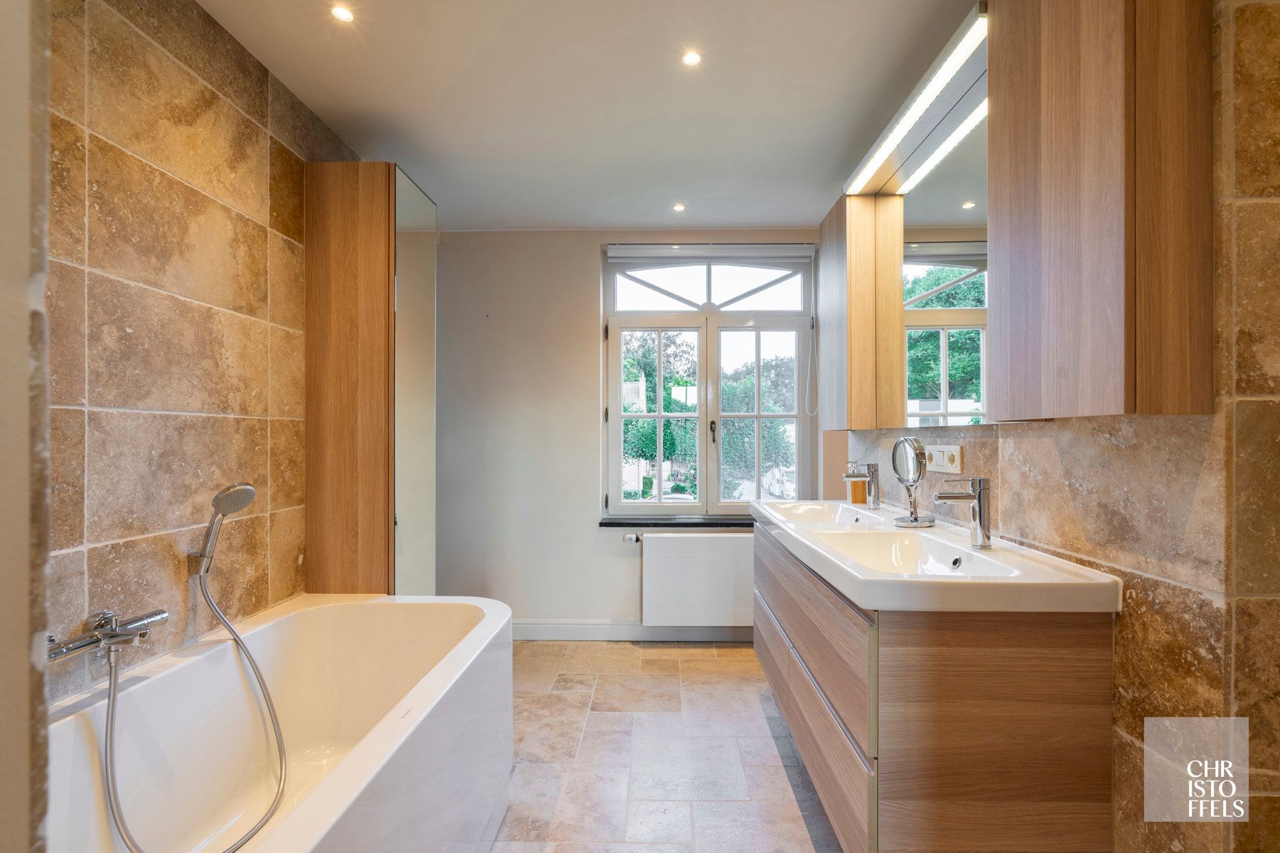 Charmante, volledig gerenoveerde villa op 1.000 m² met 4 slaapkamers en 2 badkamers foto 7