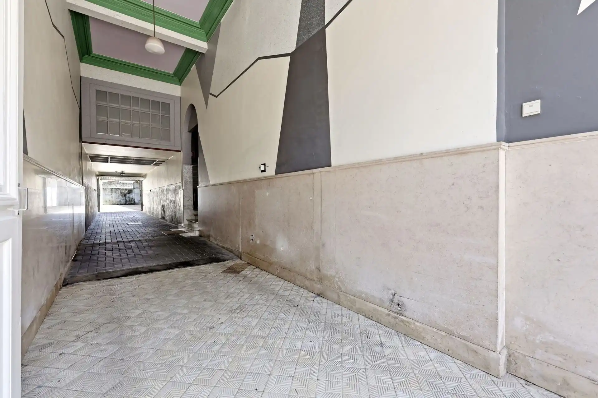 CENTRALE LIGGING / MOG. AANKOOP GARAGE  foto 27