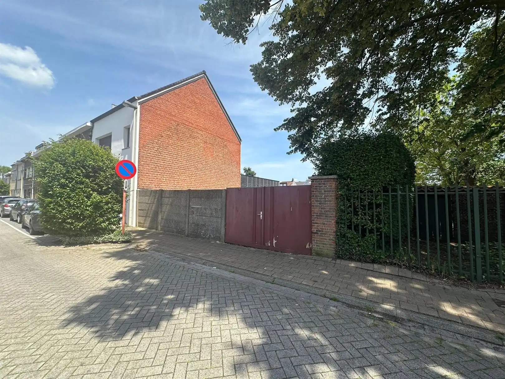 Bouwgrond (623m²) voor halfopen bebouwing in rustige en groene omgeving foto {{pictureIndex}}