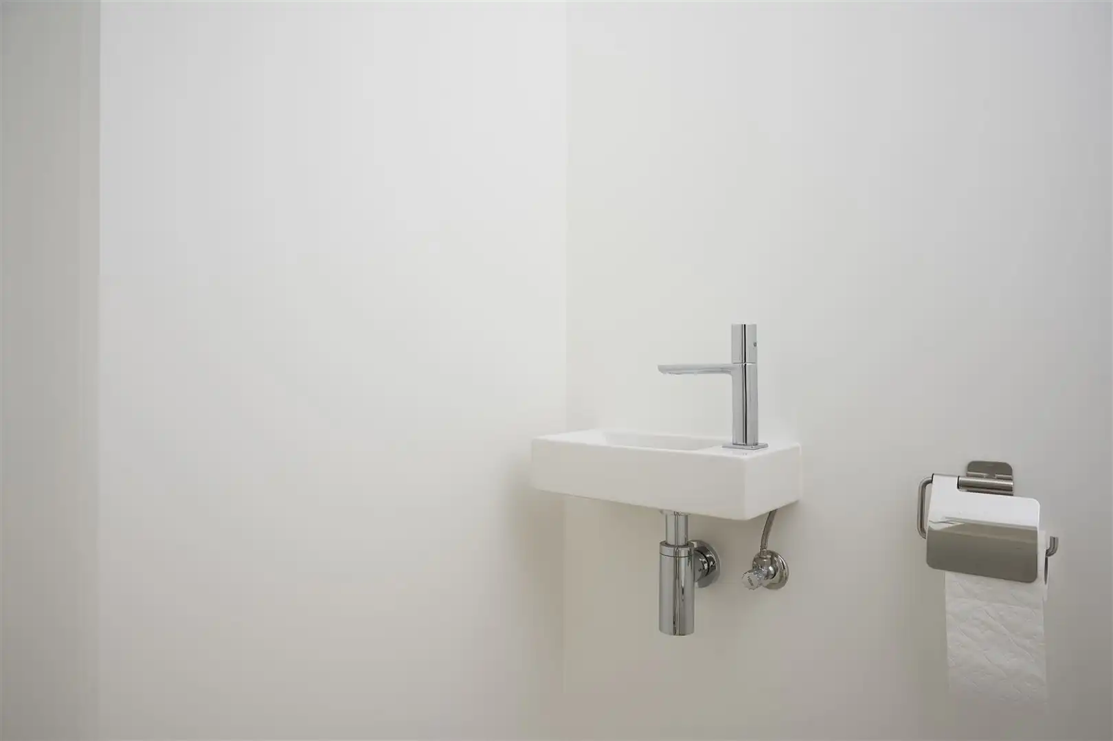 Gelijkvloers nieuwbouw appartement te huur  foto 20