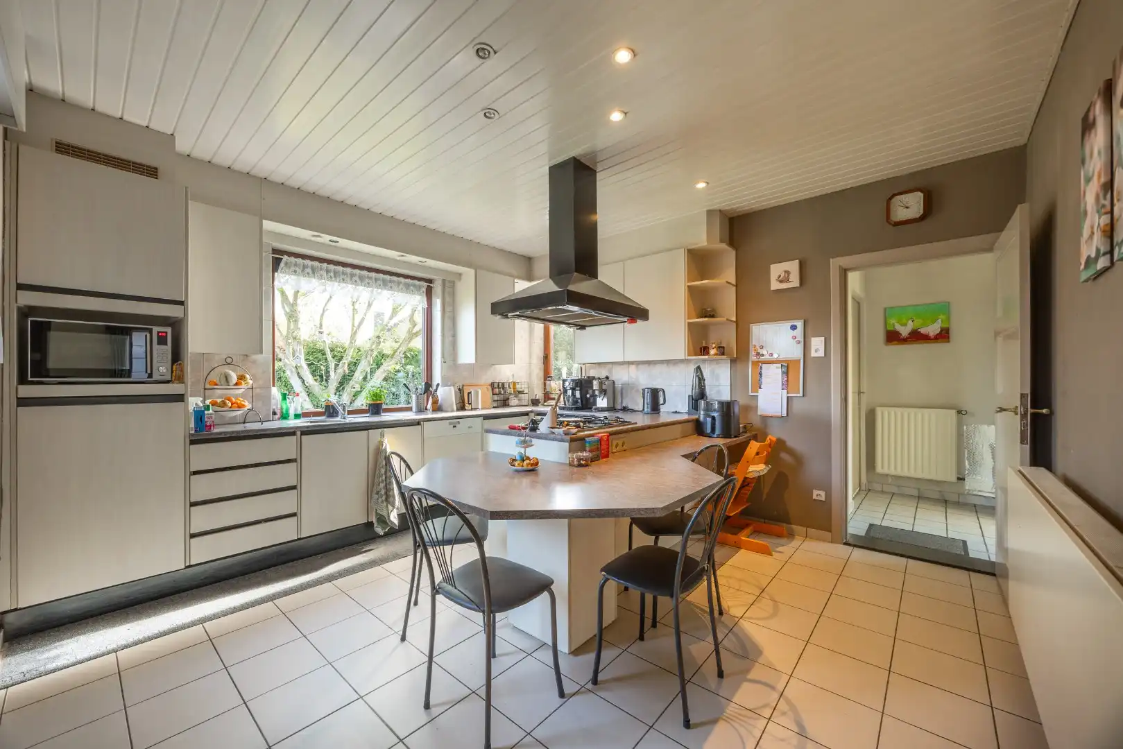 Ruime instapklare woning te koop in Hamont-Achel! foto 3