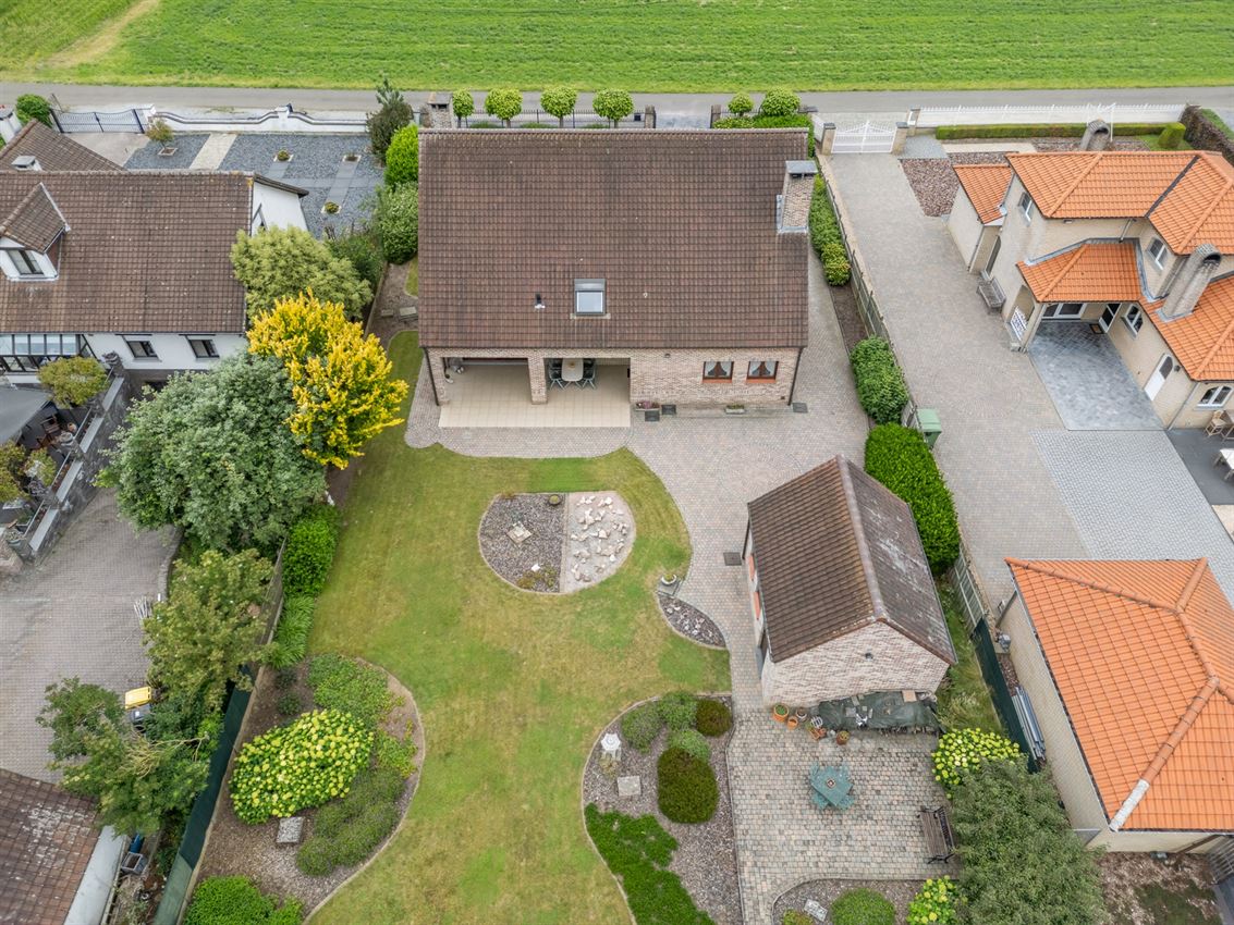 Landelijk villa in Scherpenheuvel-Zichem, 5 slpks, garages, omringd door agrarisch gebied. EPC C. foto 36