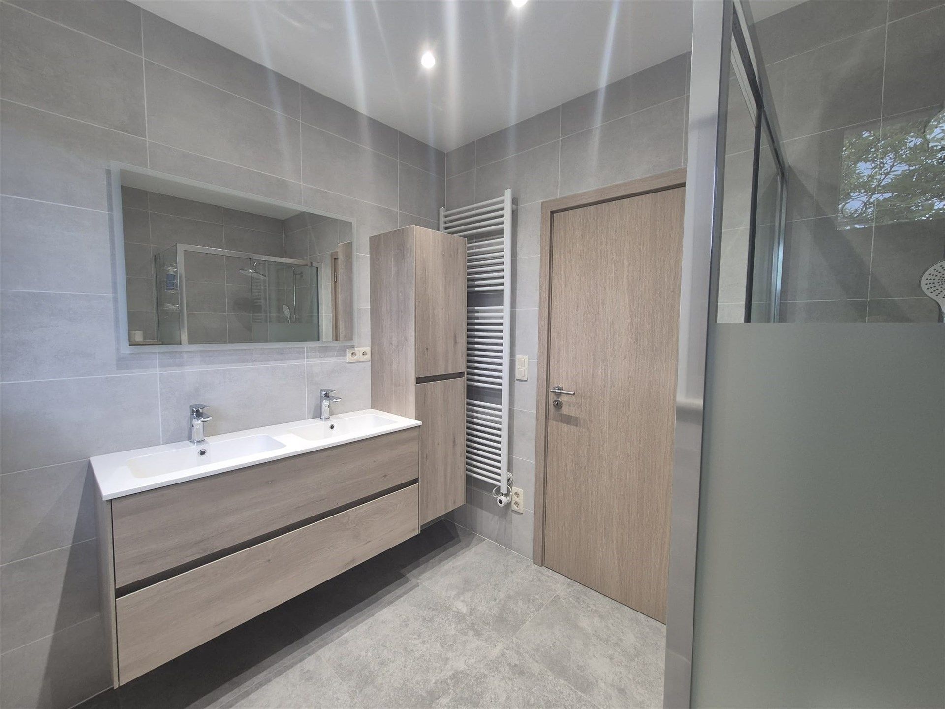 Gerenoveerde energiezuinige bungalow met 2 slaapkamers.  foto 27